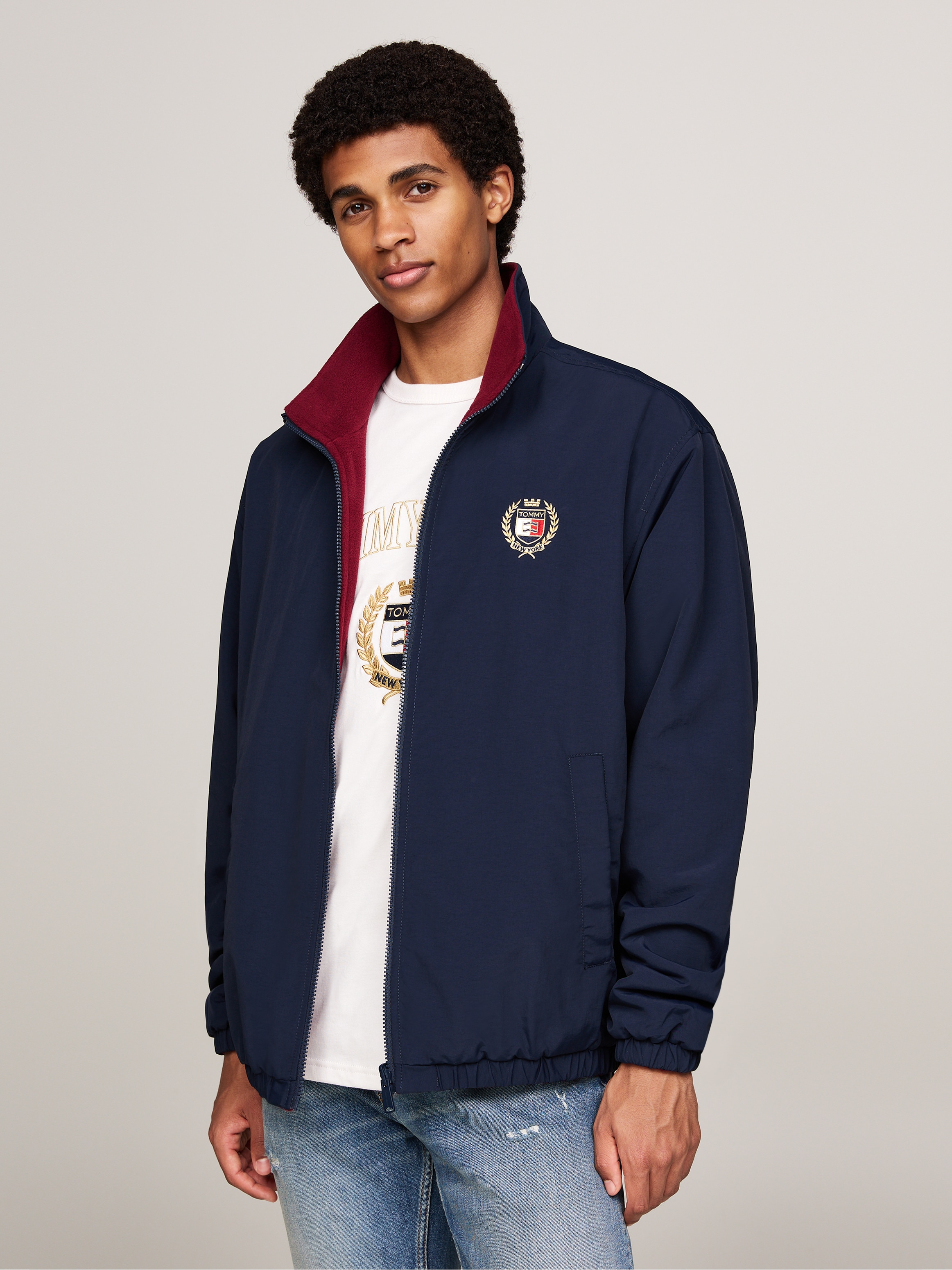 Tommy Jeans Windbreaker »TJM POLAR CREST REVERSE JKT EXT«, Stickerei auf Brusthöhe