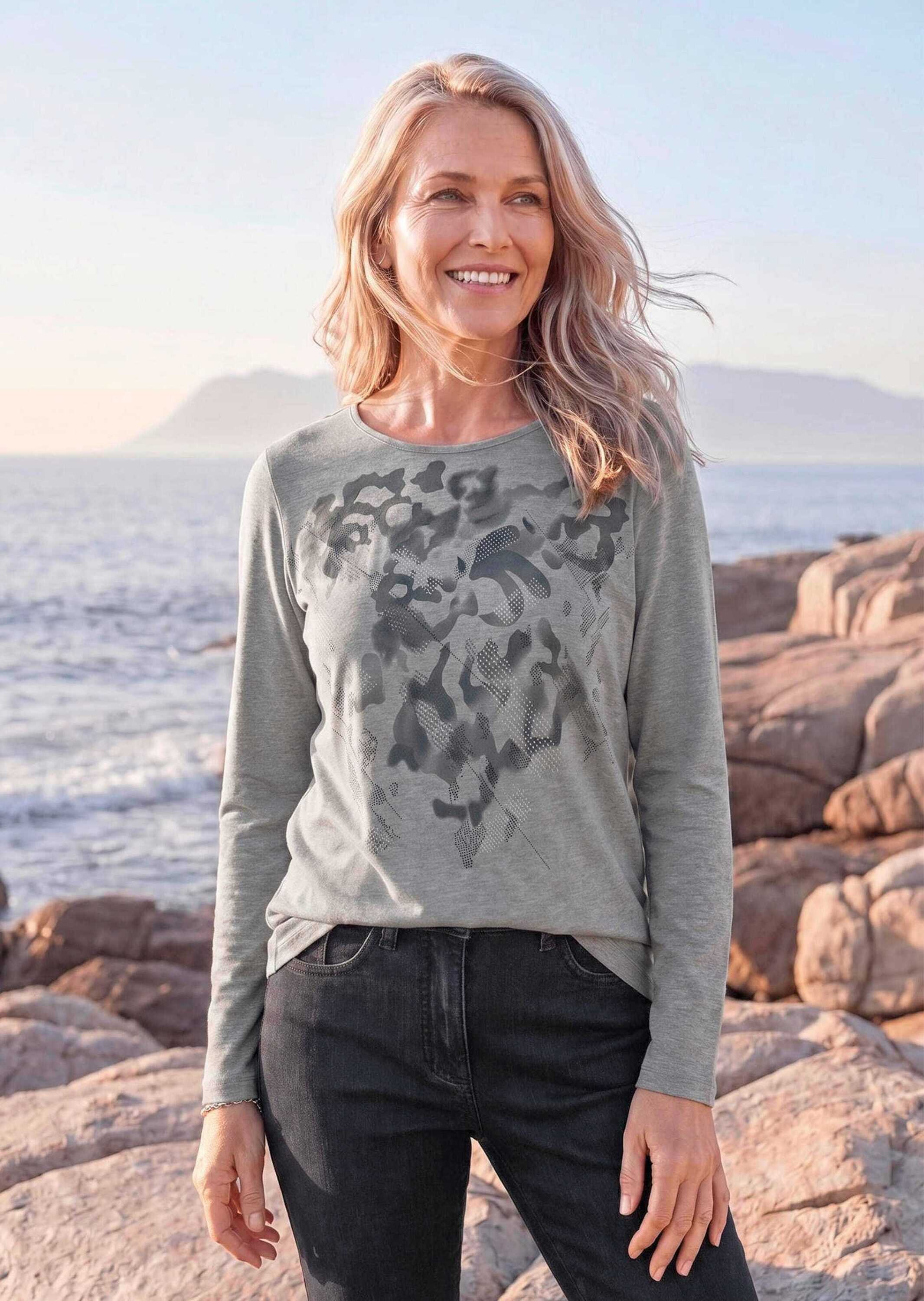 GOLDNER Print-Shirt »Motivshirt mit Glitzersteinen« Zierglitzersteine auf Print