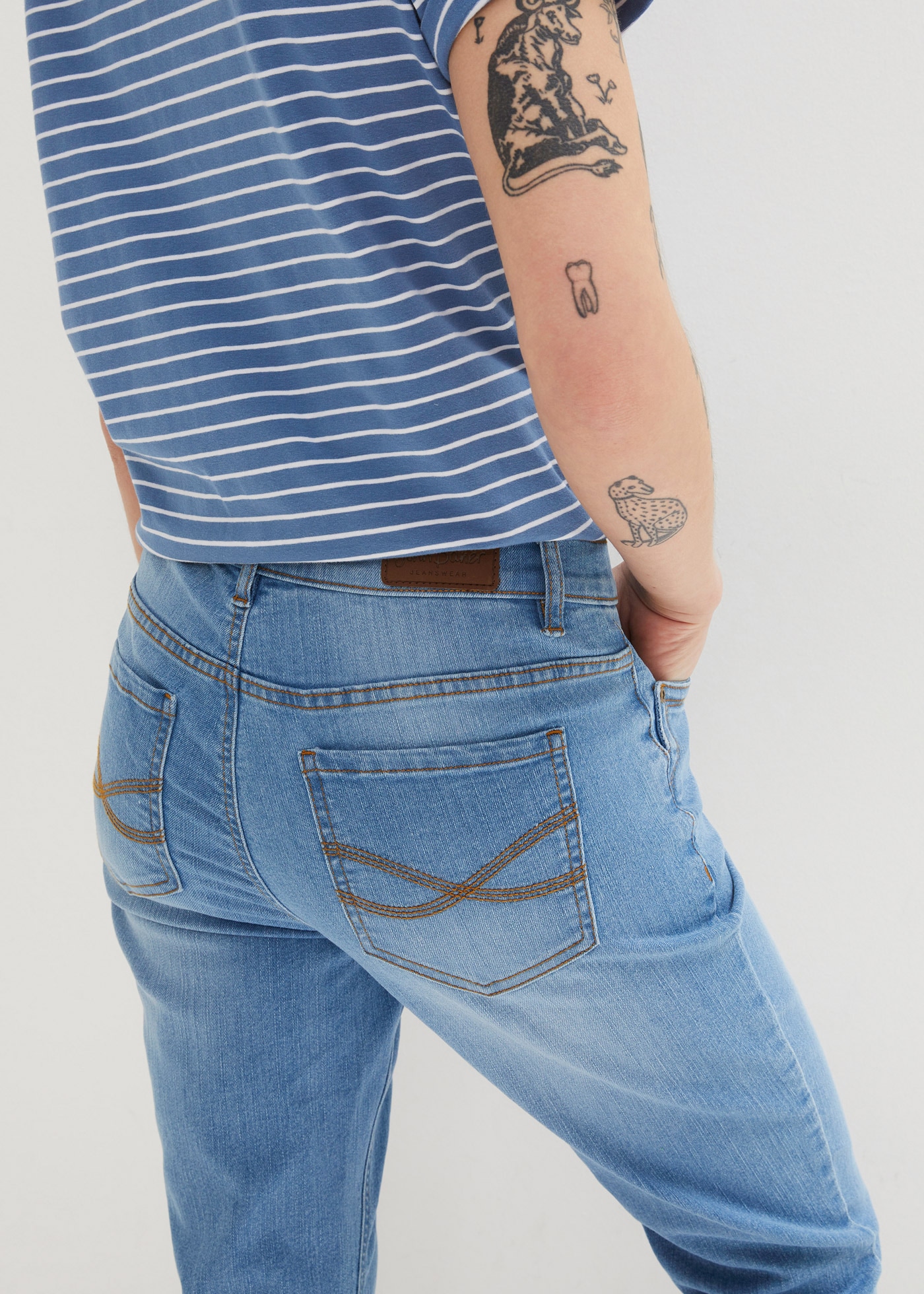 bonprix Caprijeans Slim Fit Passform, erhältlich in mehreren Größen, mit Stretch-Anteil