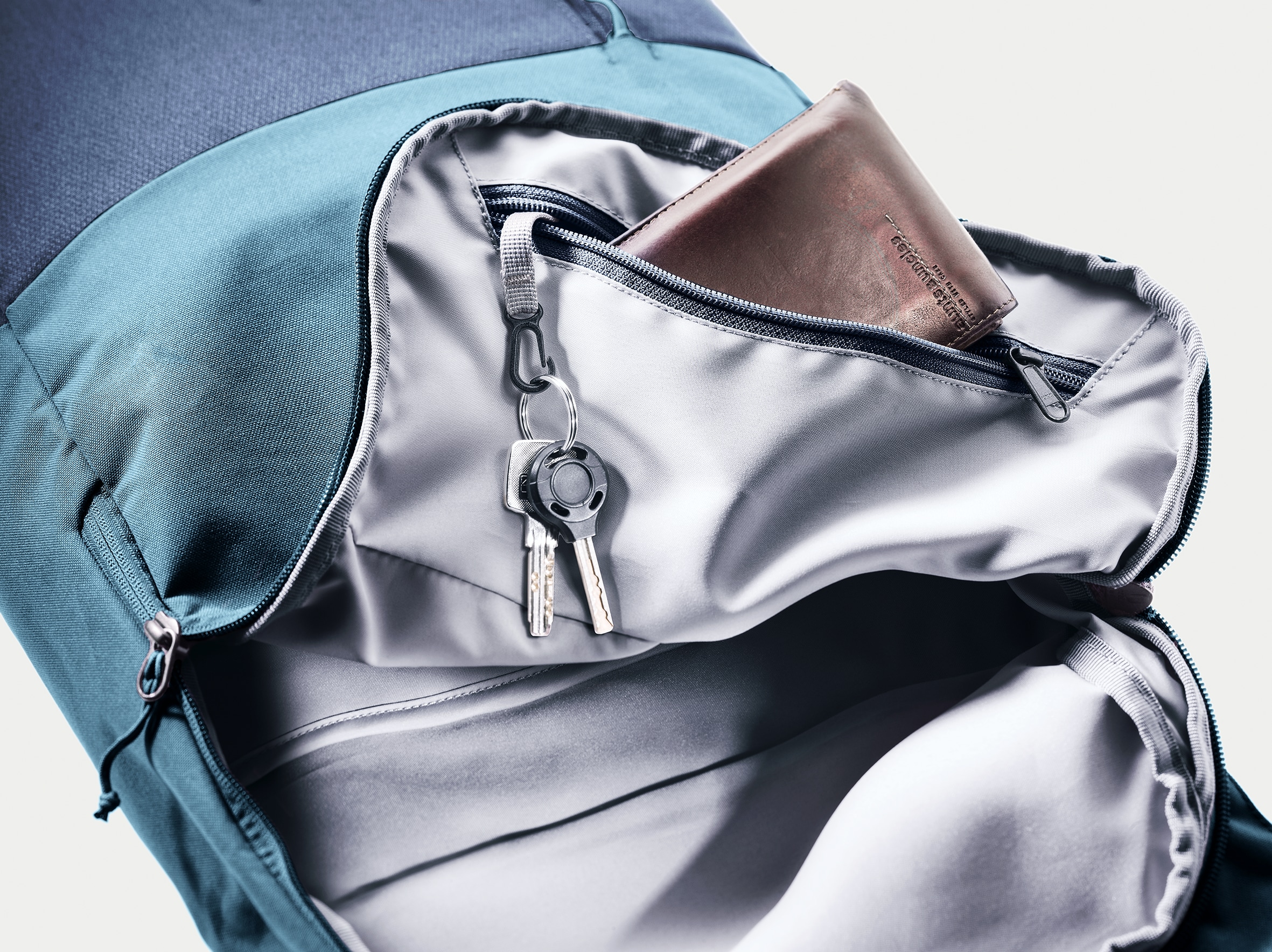 deuter Cityrucksack »UP Seoul 16+10 L«