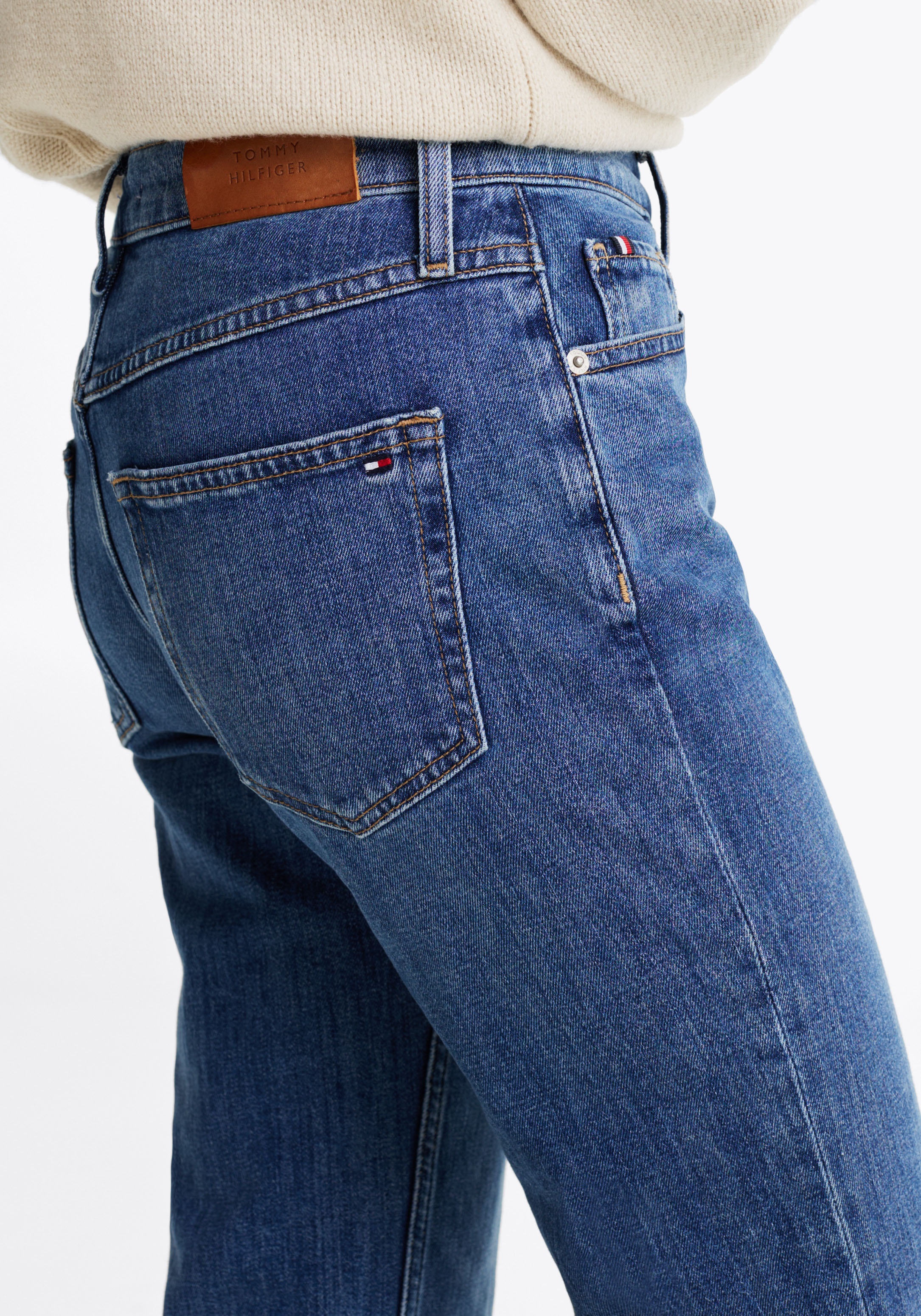 Tommy Hilfiger Straight-Jeans »CLASSIC STRAIGHT«, mit leichten Fadeout-Effekten