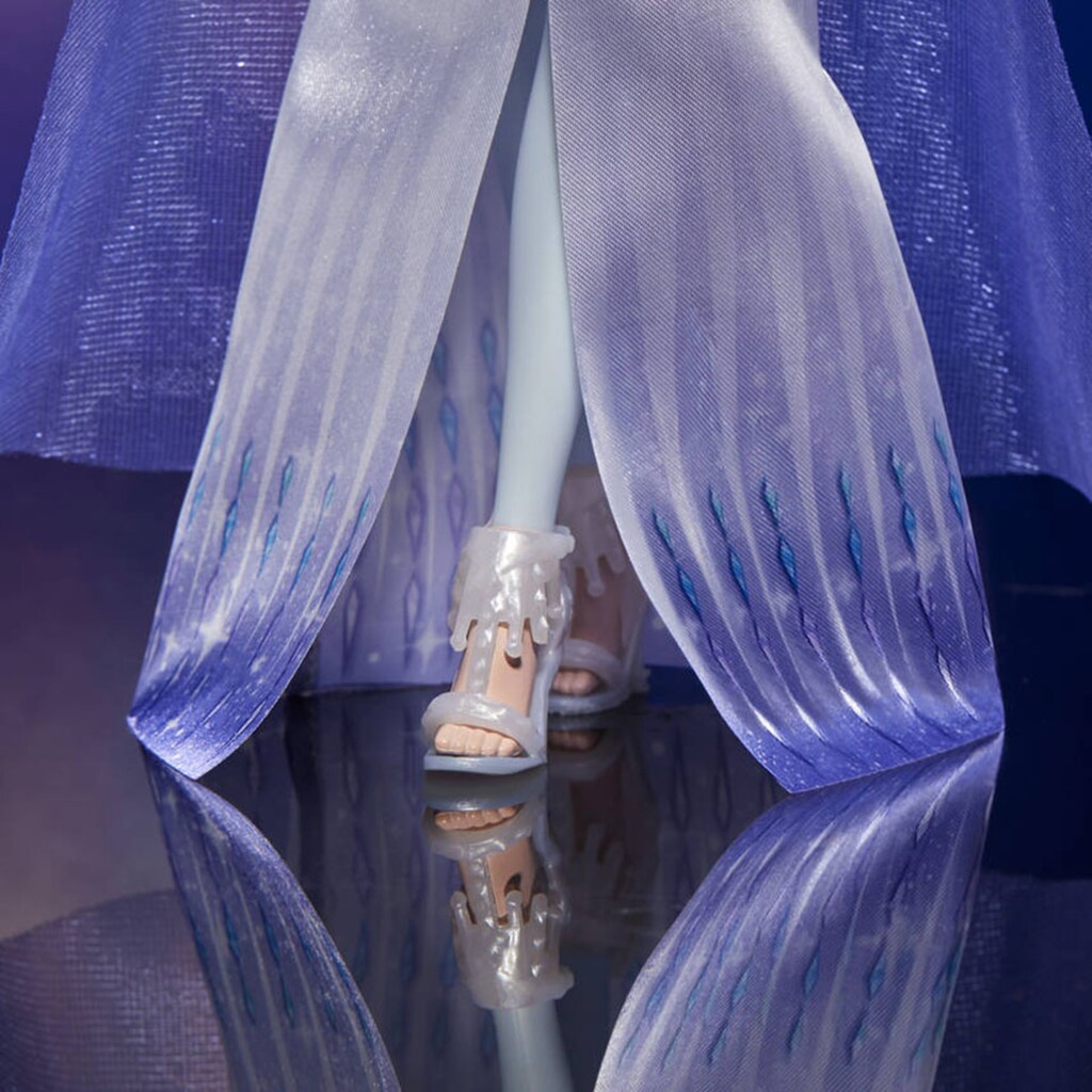 Hasbro Anziehpuppe »Disney Die Eiskönigin, Elsas magische Momente«, mit Licht- und Soundeffekten