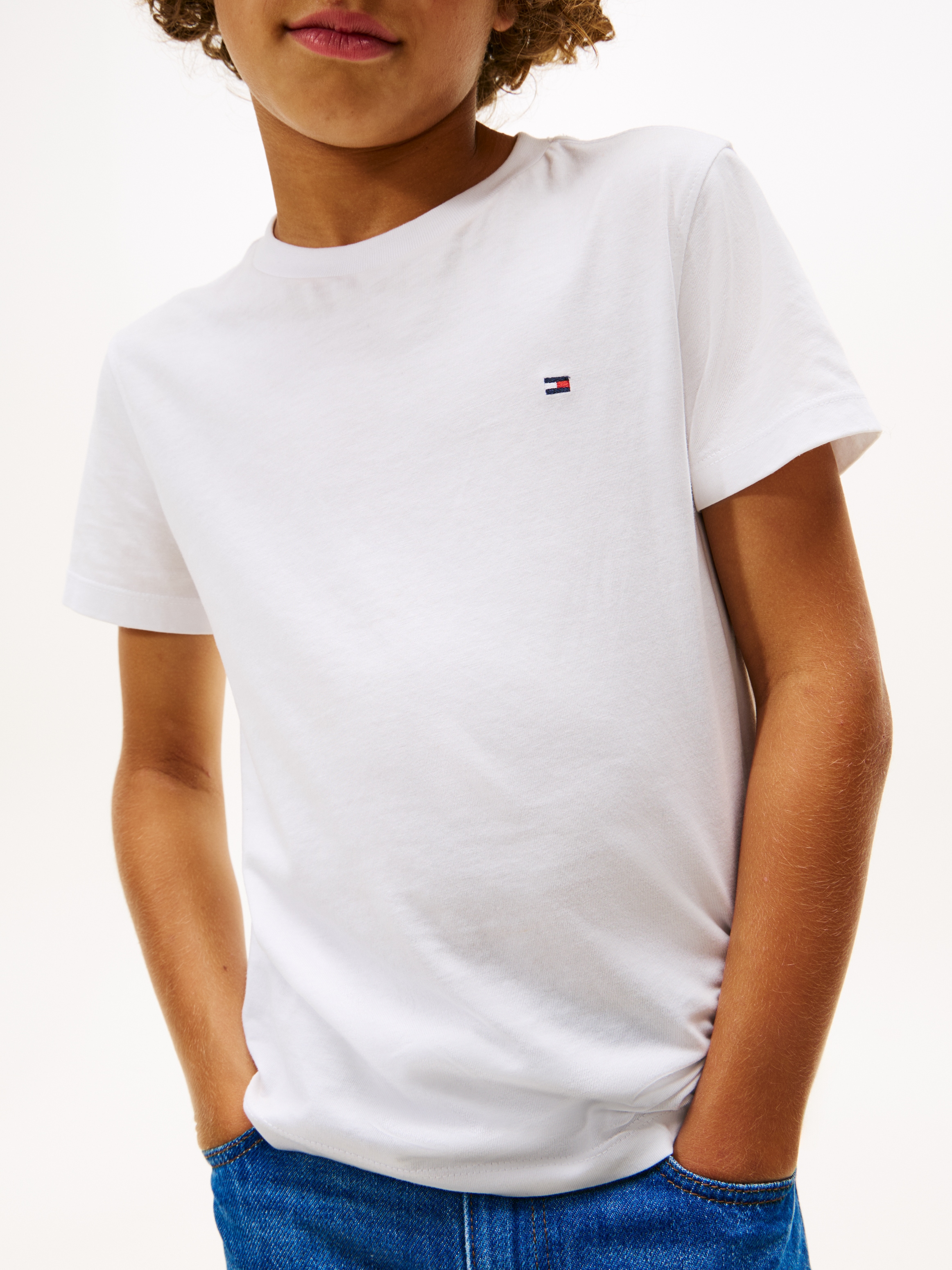 Tommy Hilfiger T-Shirt »ESSENTIAL ARCHIVE FIT TEE SS« Kinder bis 16 Jahre, Rundhals, Logostickerei