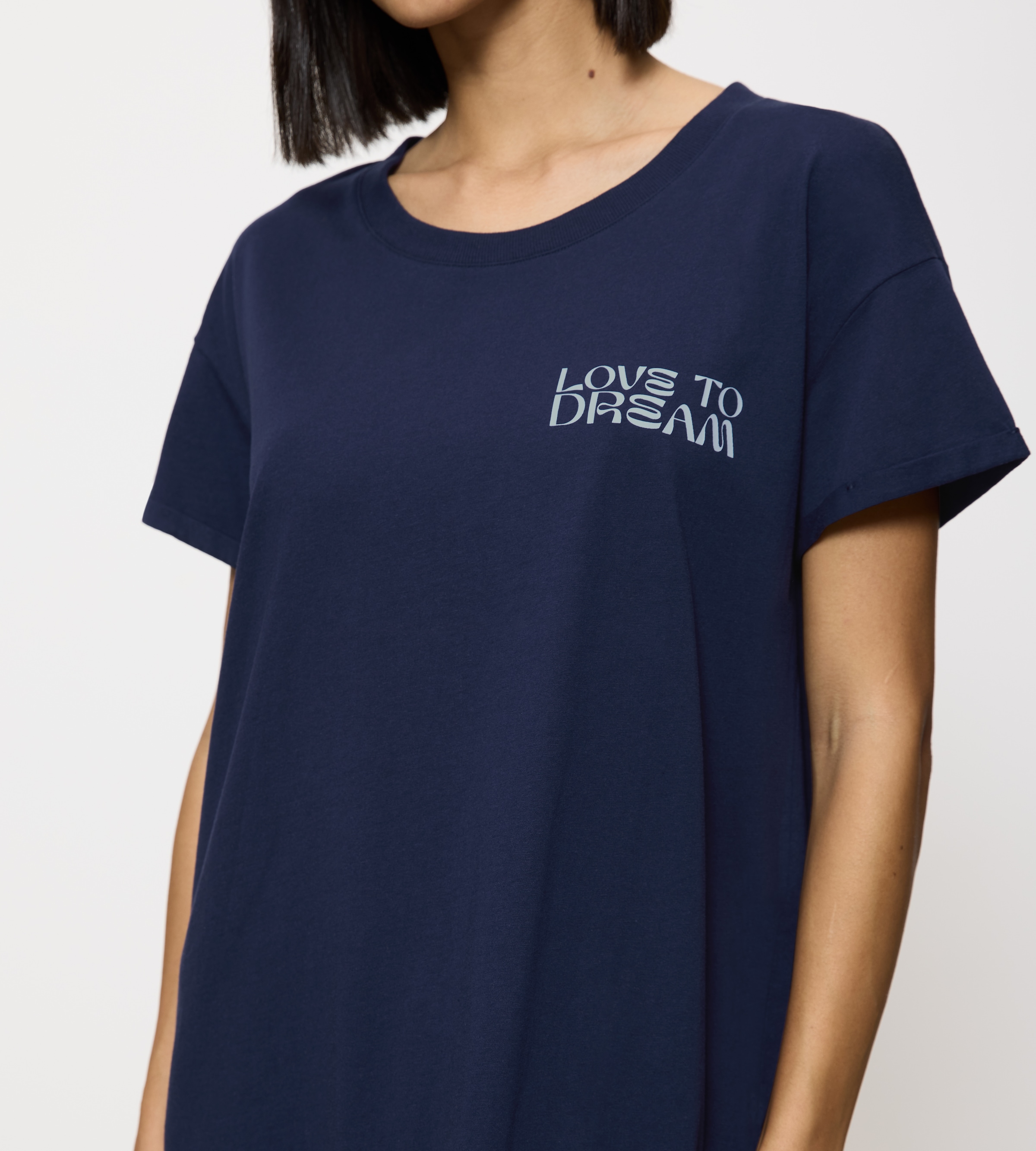 Triumph Nachthemd »Nightdresses NDK X« Ohne Taschen weich, atmungsaktiv, gerippter Rundhalsausschnitt, Kurzarm