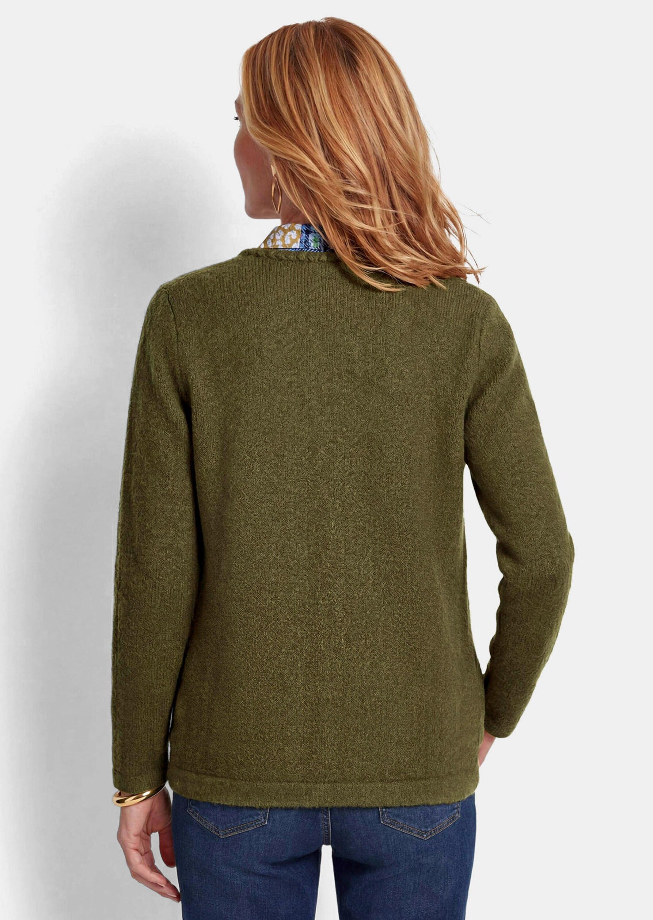 GOLDNER Strickjacke »Kurzgröße Strickcardigan mit Häkchenverschluss« Kanten mit Zierstick aus Strickband