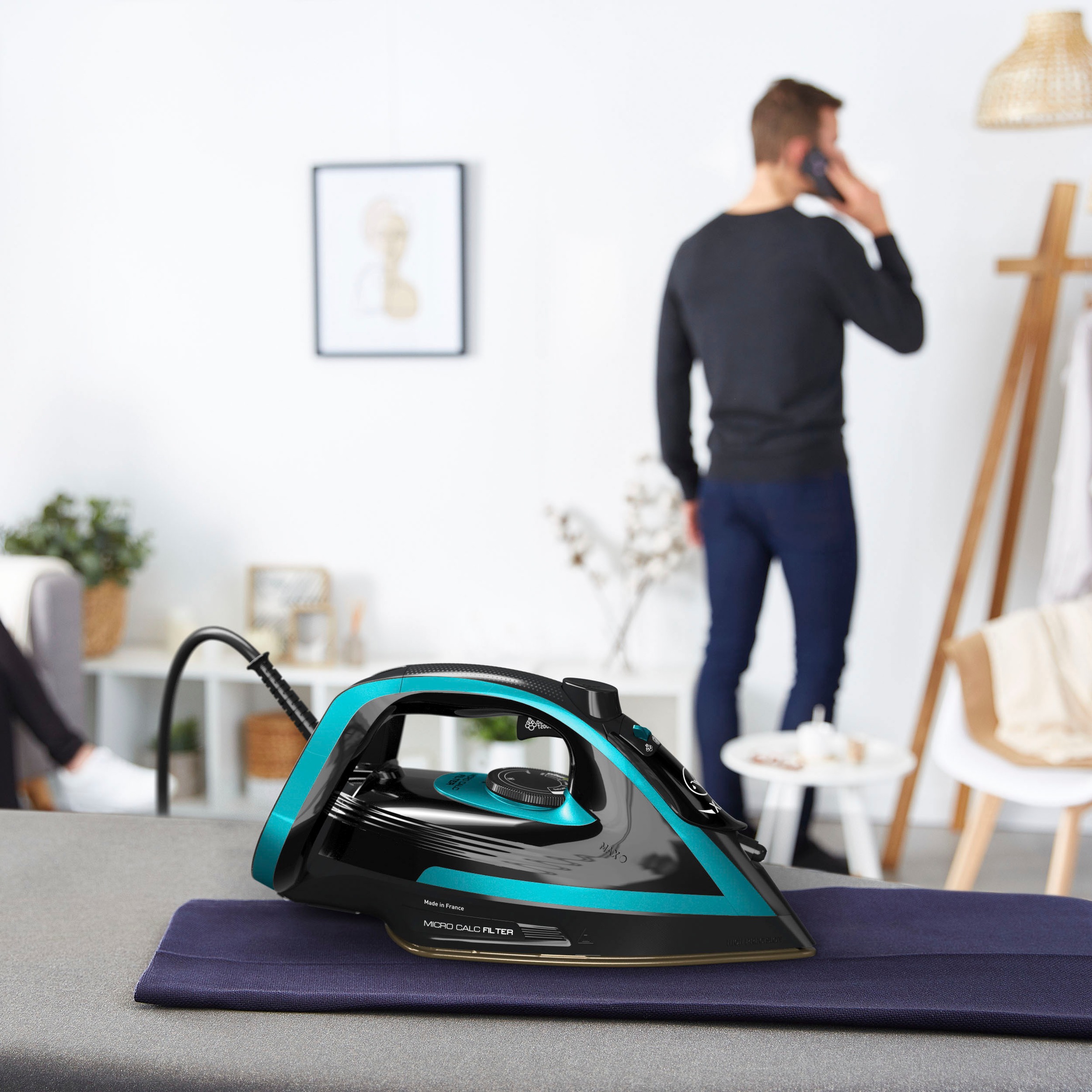 Tefal Dampfbügeleisen »Puregliss, 3000 W, 280 g/Min. Dampfstoß, XL Wassereinfüllöffnung,«, 3000 W, stabile Ablage, Kalkfilter, Auto-Abschaltung, schwarz/türkis, FV8066