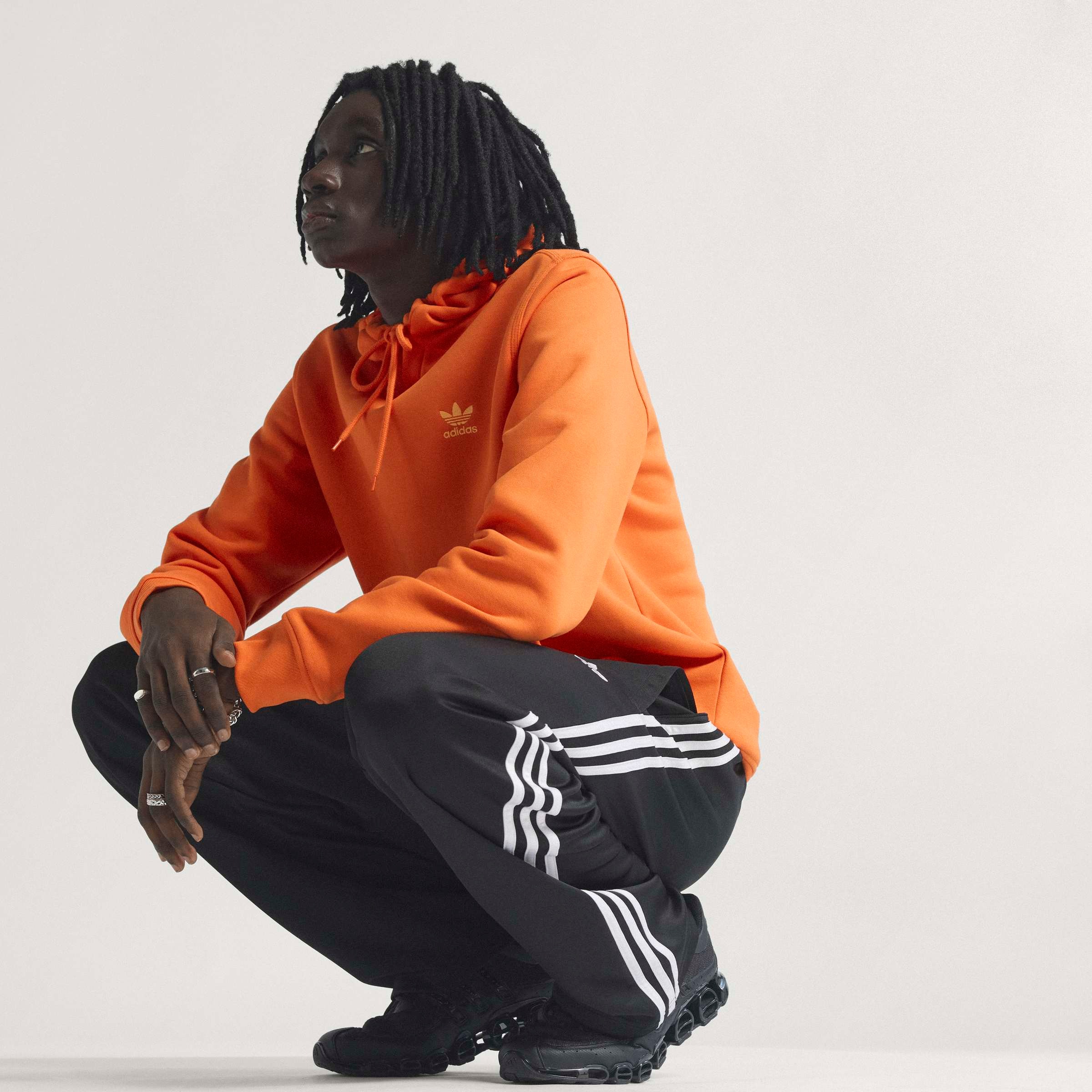 adidas Originals Sporthose »LOOSE TP«  für Erwachsene, sportlicher Stil, aus Polyester und Baumwolle
