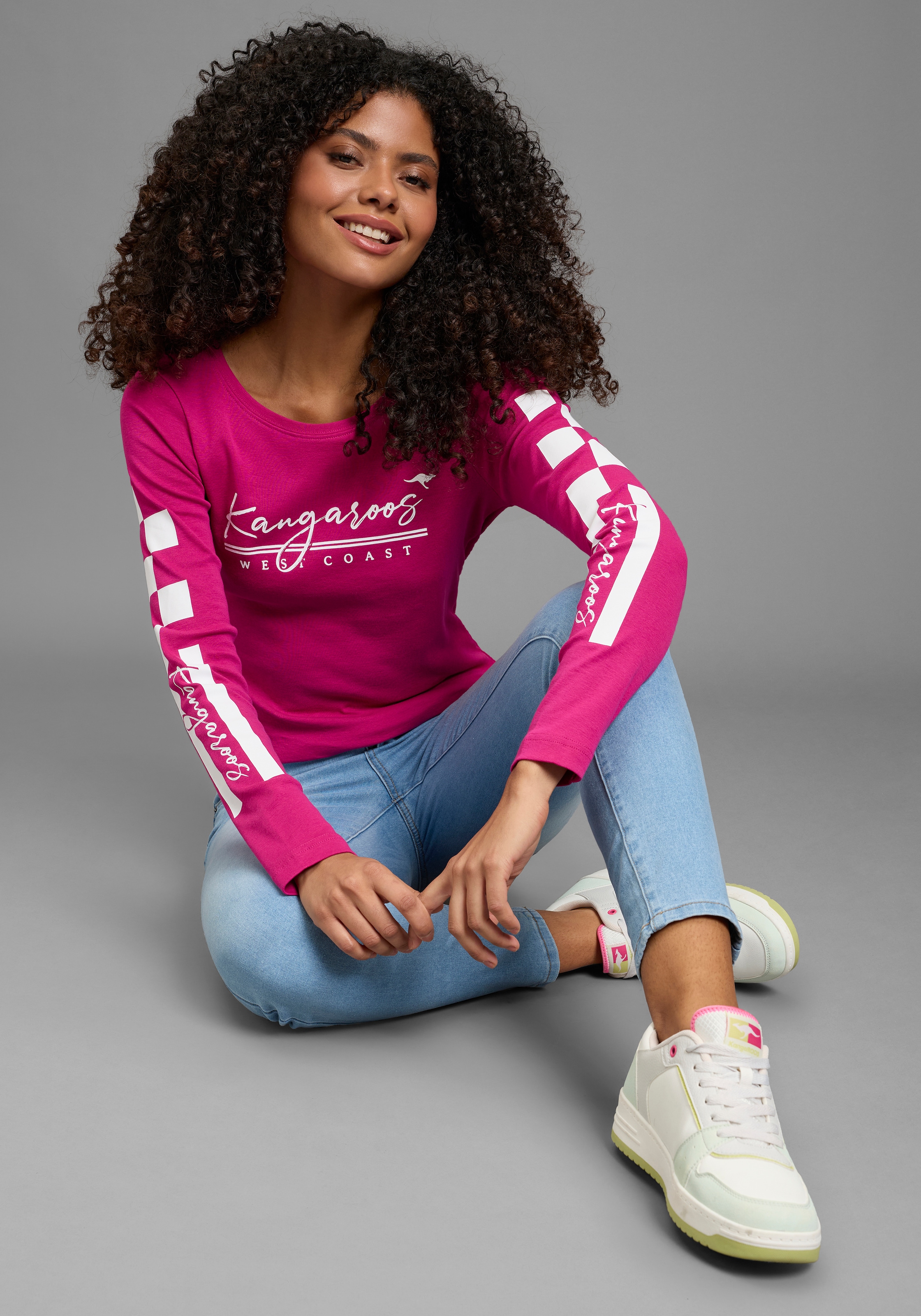 KangaROOS Langarmshirt Langarm,  sehr figurbetonte Passform,  aus Baumwolle