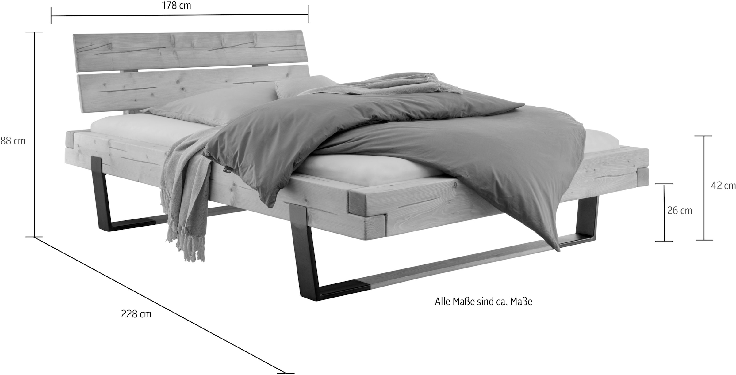 Home affaire Massivholzbett »Ultima Balkenbett Doppelbett, Füße Metallkufe mit Holzelement«, (hohe Belastbarkeit: 200kg je Seite), FSC®-zertifizierte Wildeiche oder Fichte, viele Breiten zur Auswahl