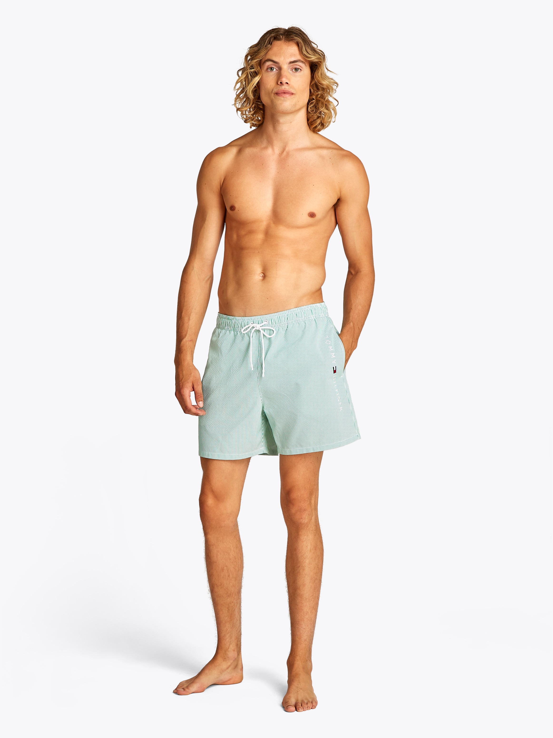 Tommy Hilfiger Swimwear Badeshorts »MEDIUM DRAWSTRING STRIPE«, in gestreifter Optik