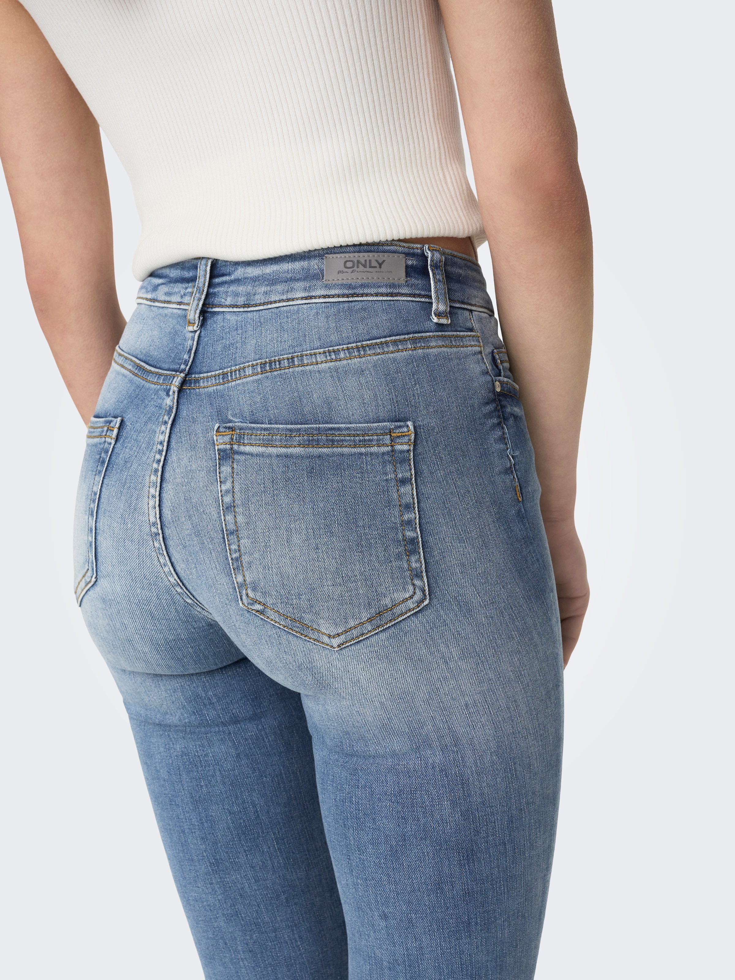 ONLY Ankle-Jeans »ONLBLUSH – Ankle-Jeans mit Destroyed Look für trendige Outfits« Abriebeffekte, modisch, skinny fit, Rundhals, regular fit