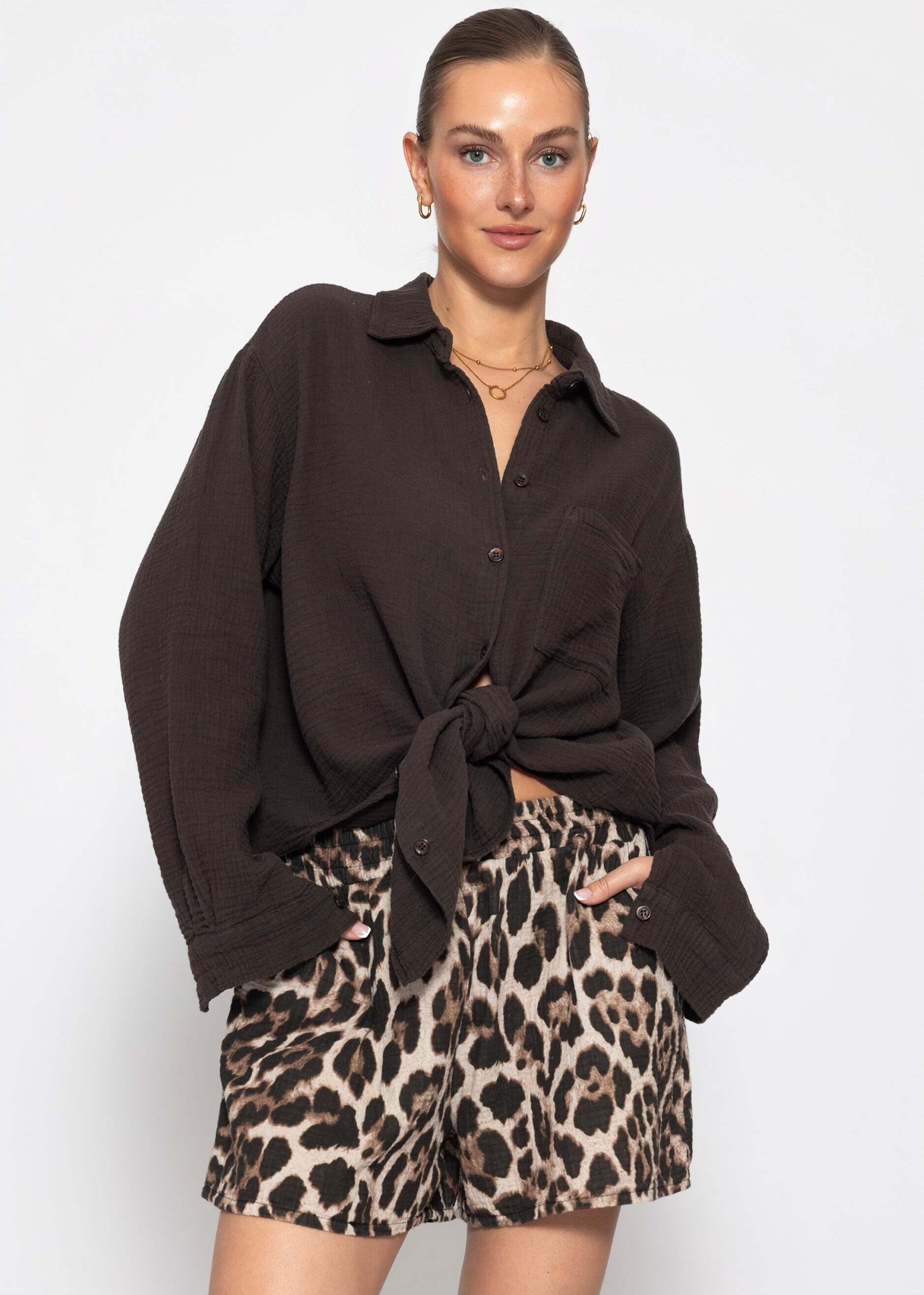 SASSYCLASSY Blusentop »Musselin Hemdbluse« Weiche Bluse in lockerer Passform mit Kragen und Brusttasche