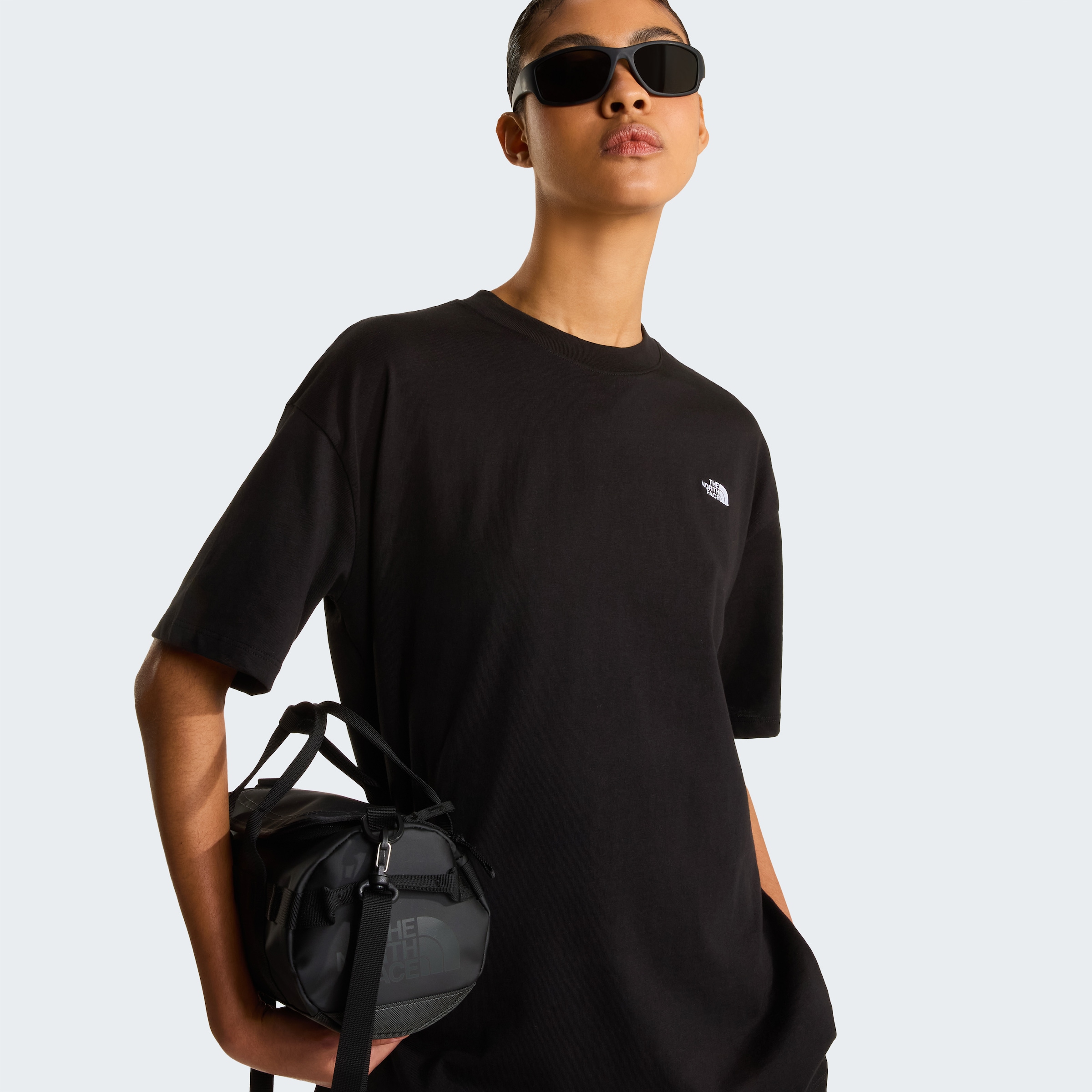 The North Face T-Shirt »W TNF ESSENTIAL SIMPLE DOME OS SS TEE« Oversized Passform, kurze Ärmel, für aktive Aktivitäten