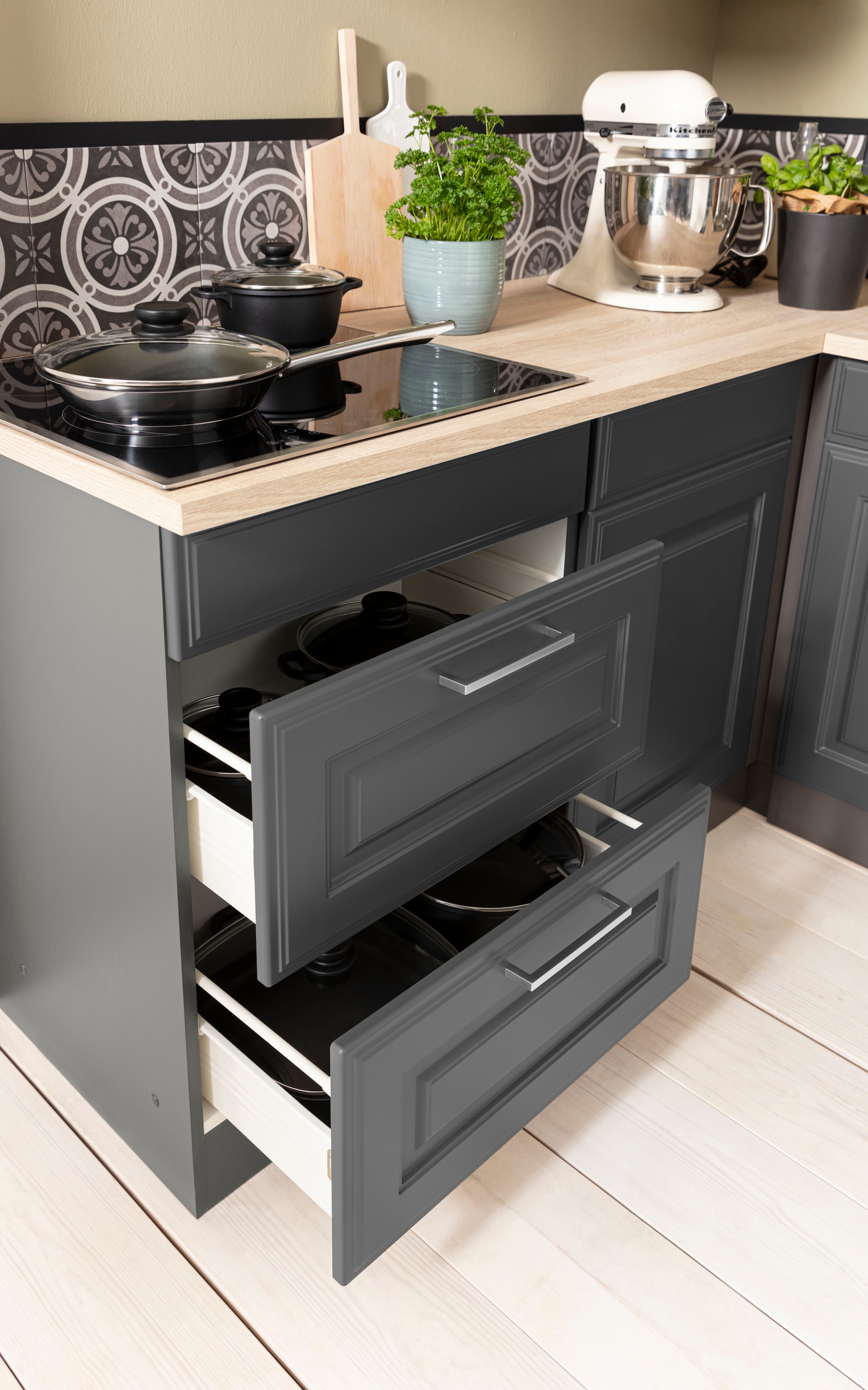 KOCHSTATION Winkelküche »KS-Stockholm – Küche mit hochwertiger und detailreicher Landhausfront« Stellbreite 260x170 cm, wahlweise mit E-Geräten, MDF-Fronten