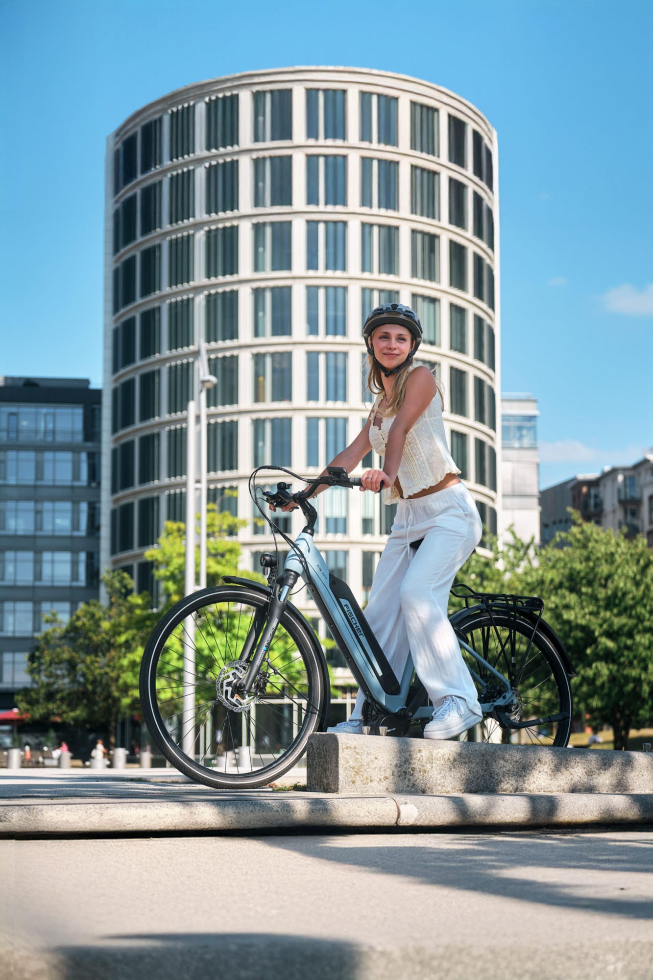 FISCHER Fahrrad »CITA 2404 688 43 ACTIVE« 7 Gang Shimano NEXUS Schaltwerk Mittelmotor mit Akku-Ladegerät | mit Werkzeug,  Pedelec, Elektrofahrrad für Damen und Herren
