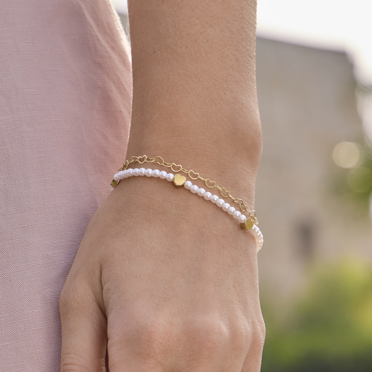 Amor Armband »Perlenarmband mit Herzen« mit Glasperle