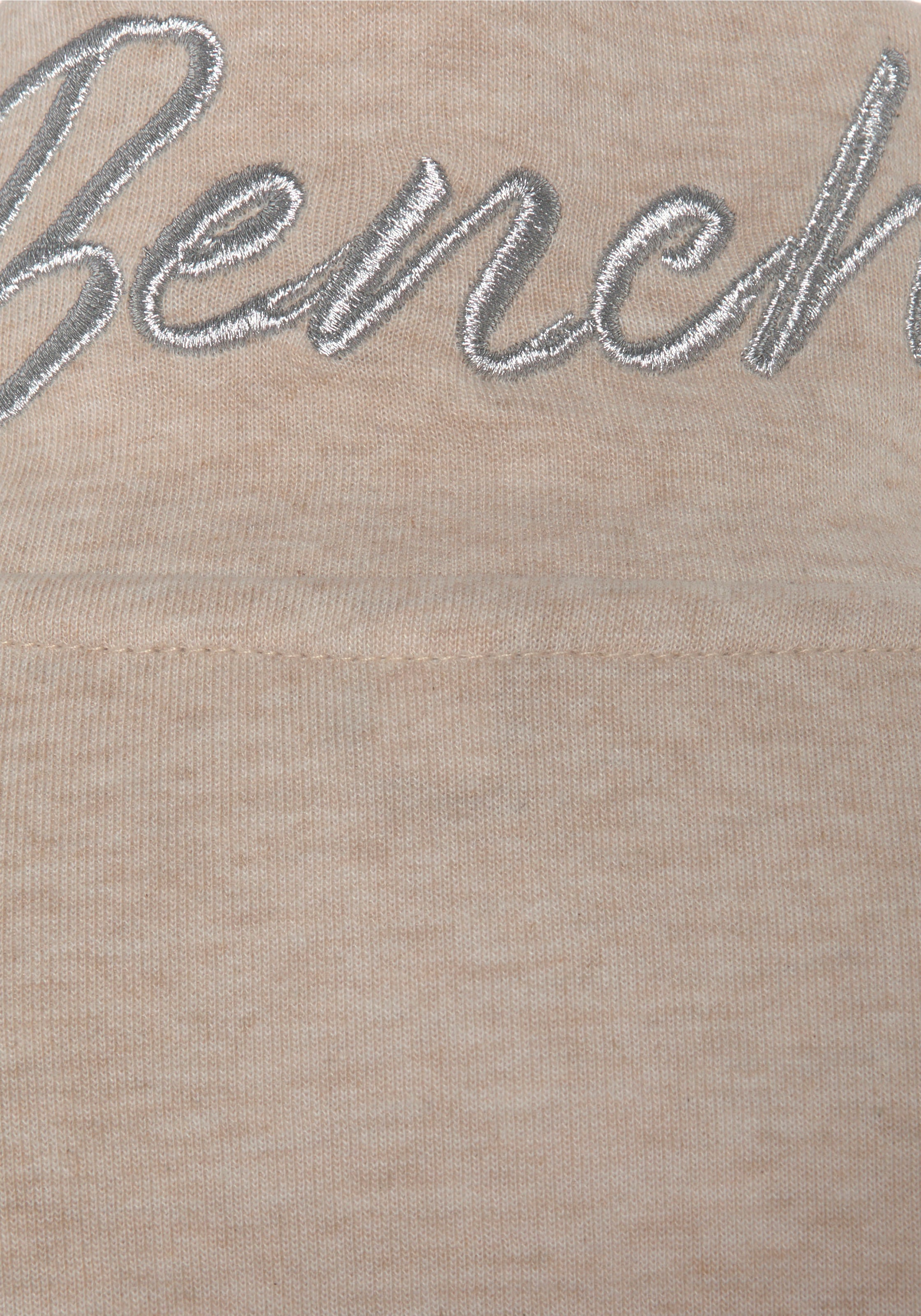 Bench. Loungewear Sweatjacke »- Loungejacke«, mit glänzender Logostickerei am Stehkragen, Loungewear, Loungeanzug