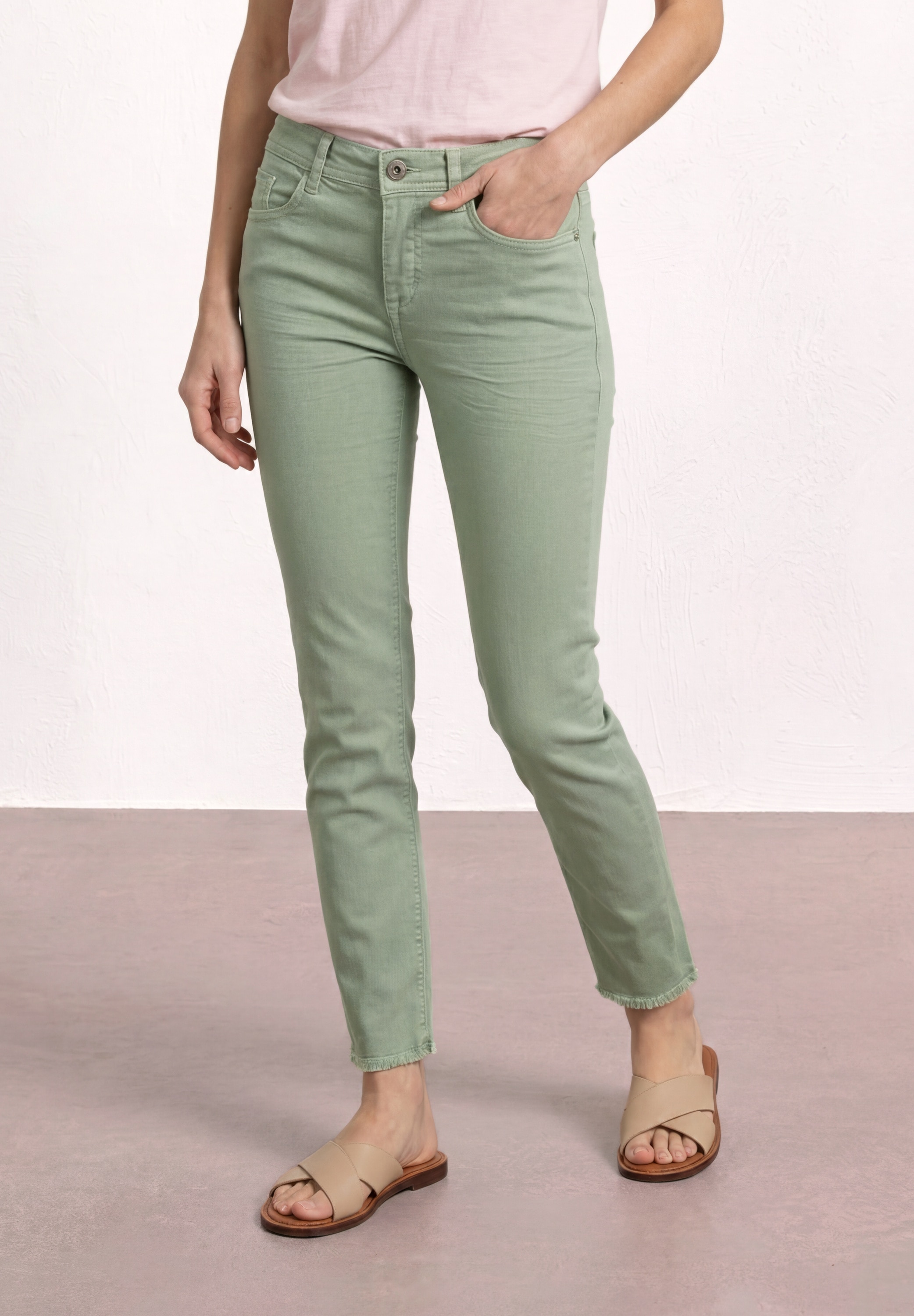 STREET ONE Straight-Jeans mit offenem Saum