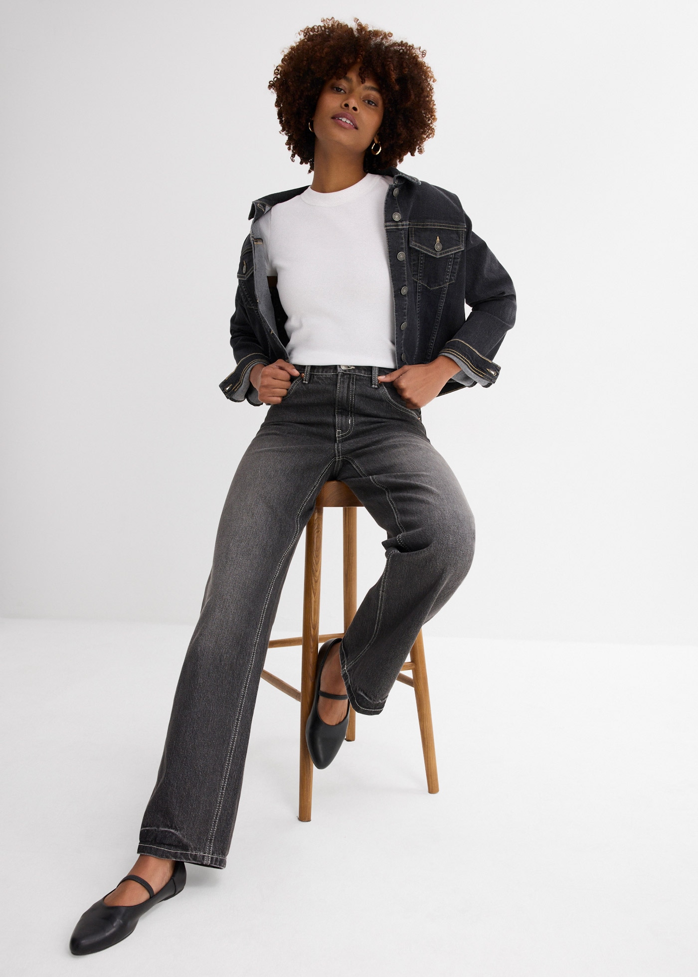 bonprix Weite Jeans loose fit Passform, hoher Bund, aus überwiegend Baumwolle