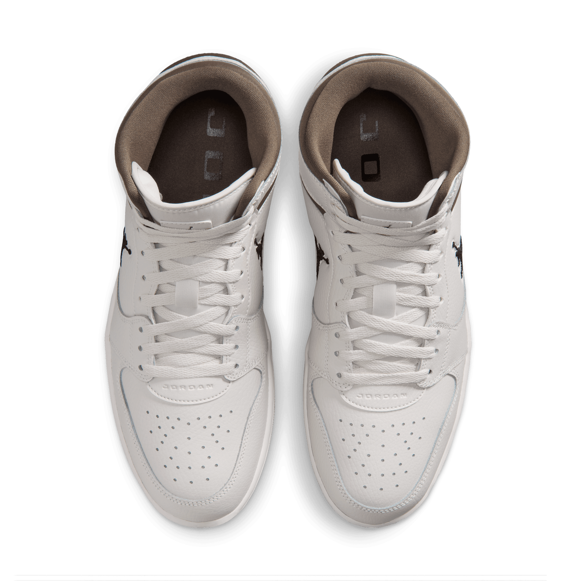 Jordan Sneaker »Jordan Court Connect Mid«  inspiriert vom Look des Air Jordan 1