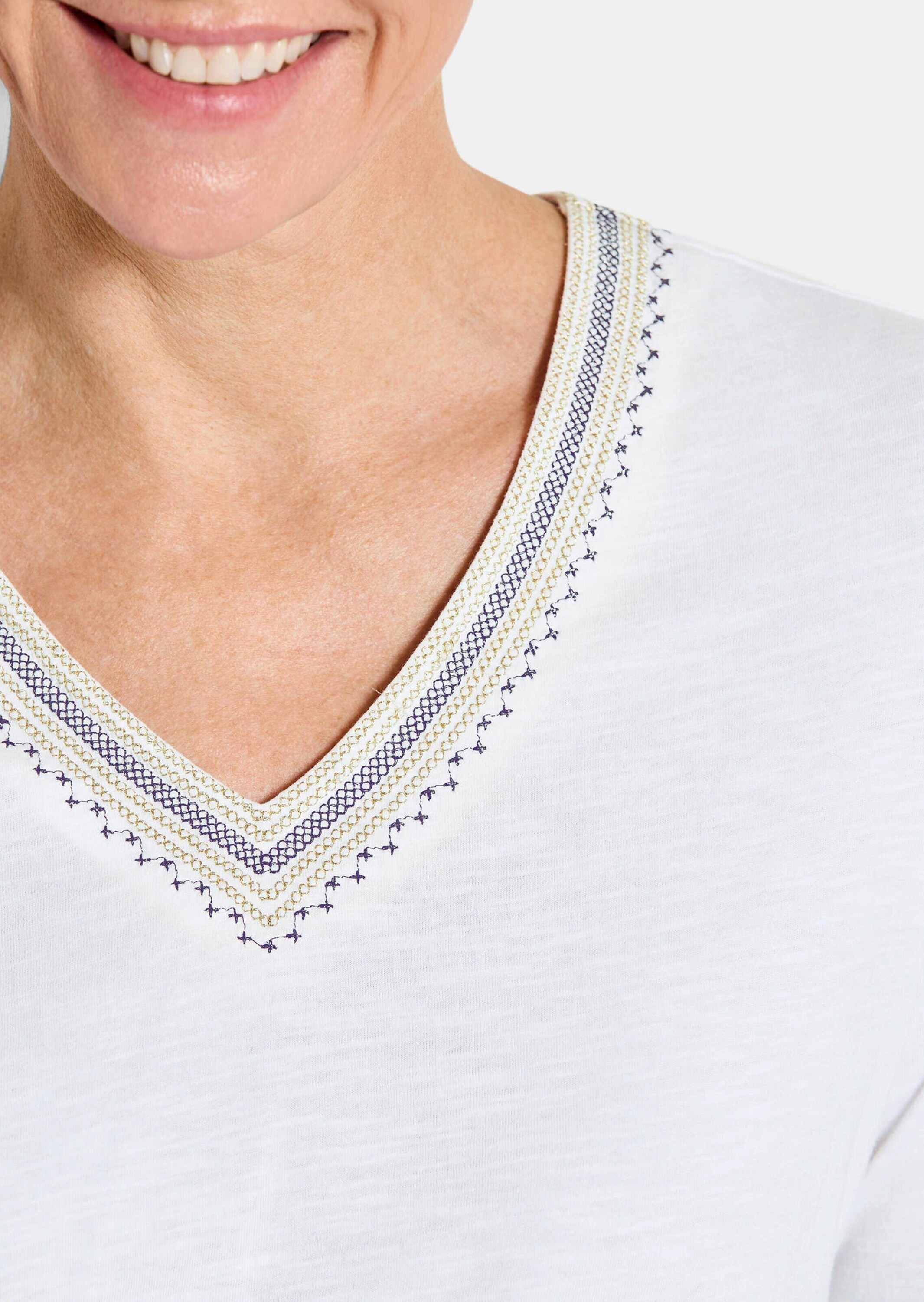 GOLDNER Kurzarmshirt »Baumwollshirt mit edler Stickerei« dekorative Stickerei am Ausschnitt