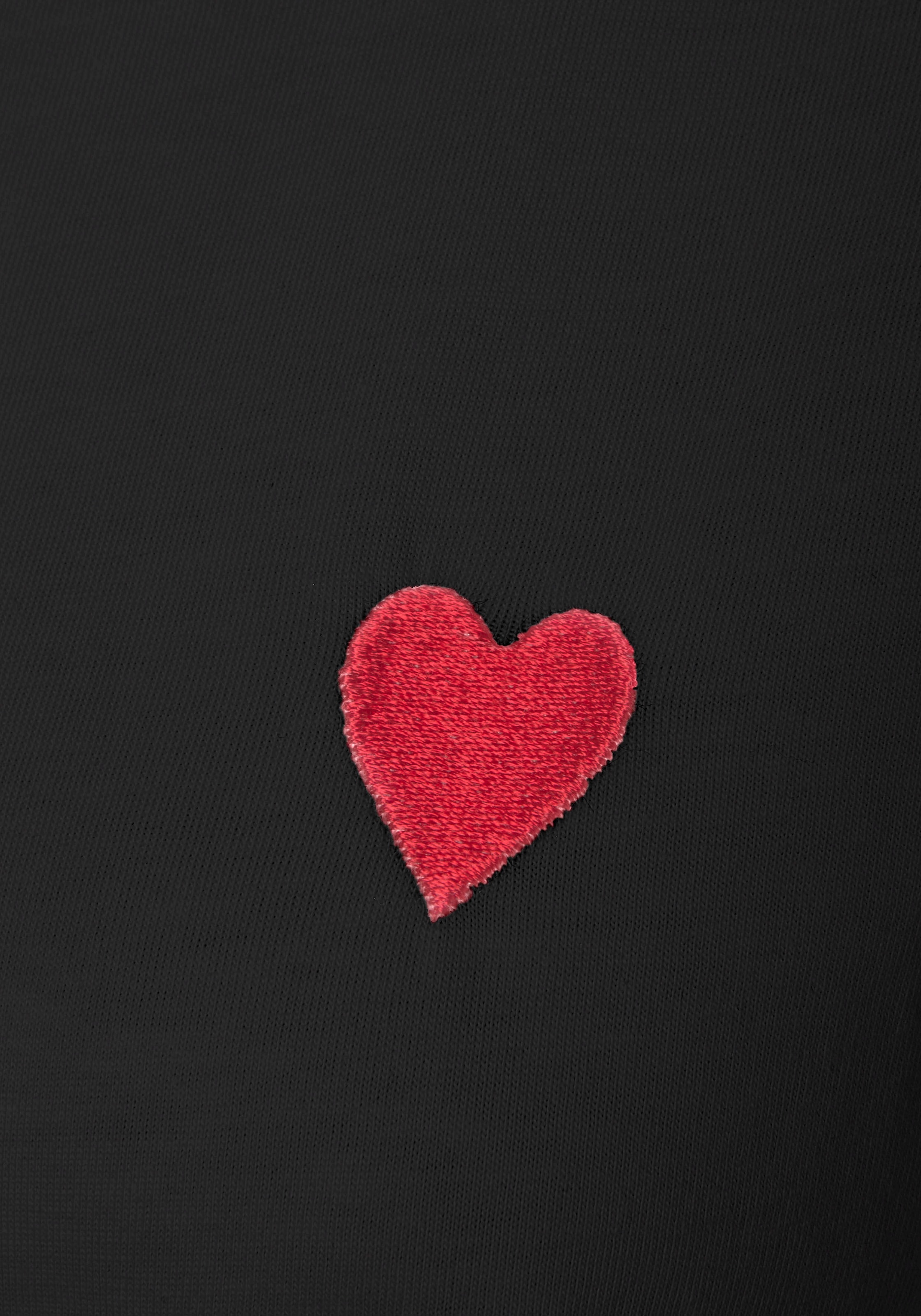 LASCANA T-Shirt, mit süßer Herz-Stickerei, Kurzarmshirt aus Baumwolle