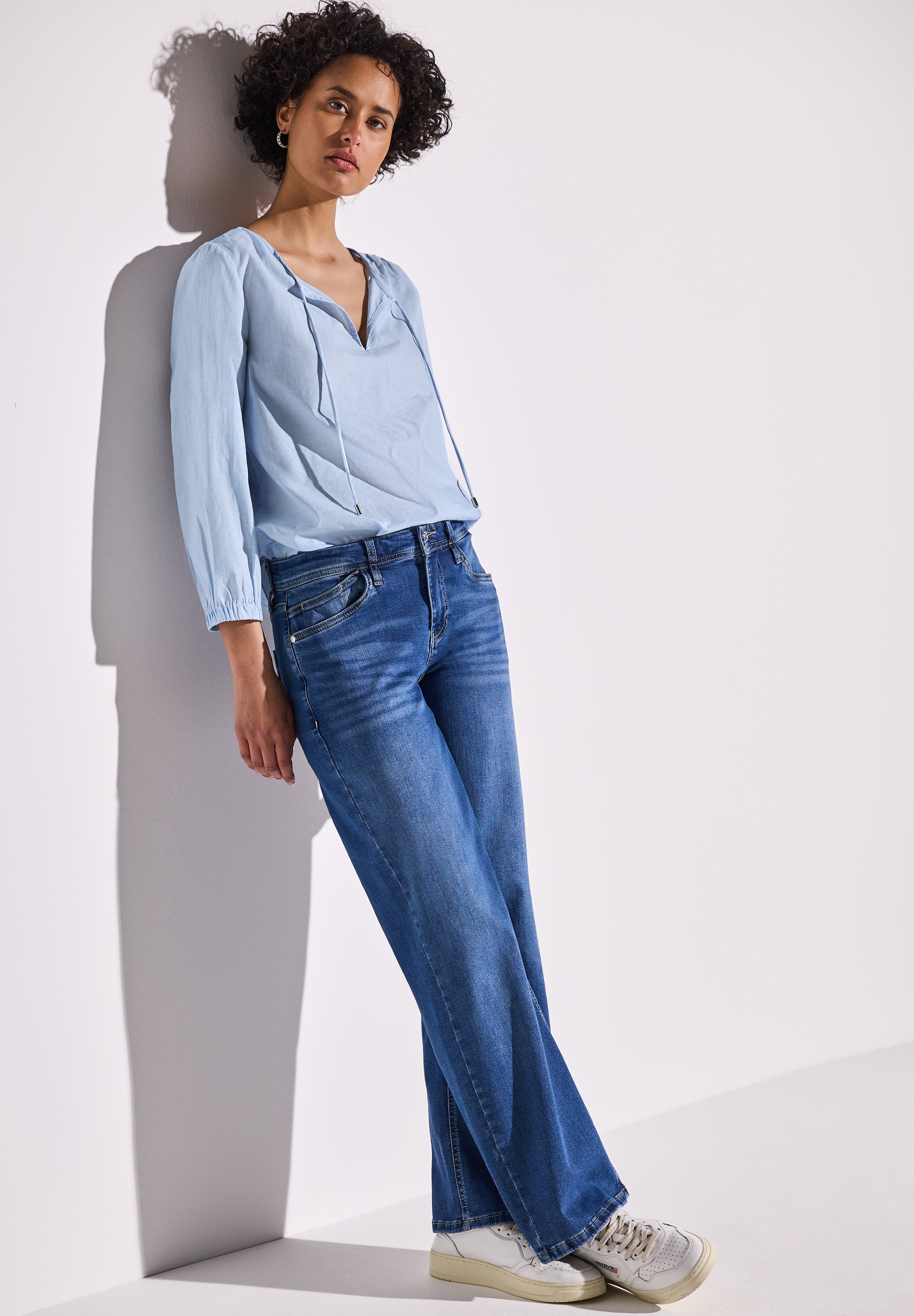 STREET ONE Shirtbluse, mit geschlitztem Ausschnitt mit Kordeln