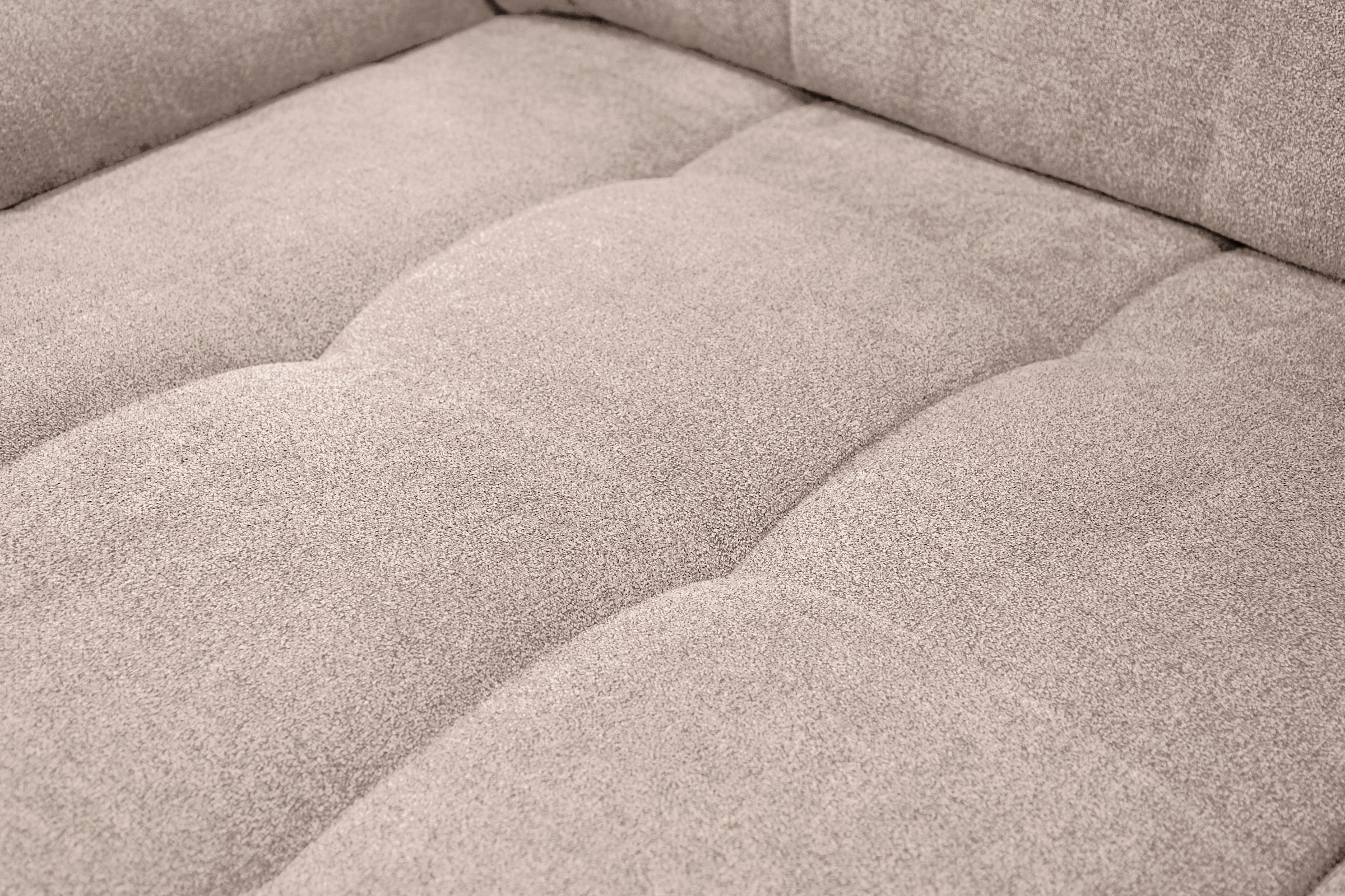 WERK2 Ecksofa »Carmen Bett+Bettkasten, Kopfstütze verst., Sitztiefe optional verst.« L-Form Sofa, Struktur weich, creme