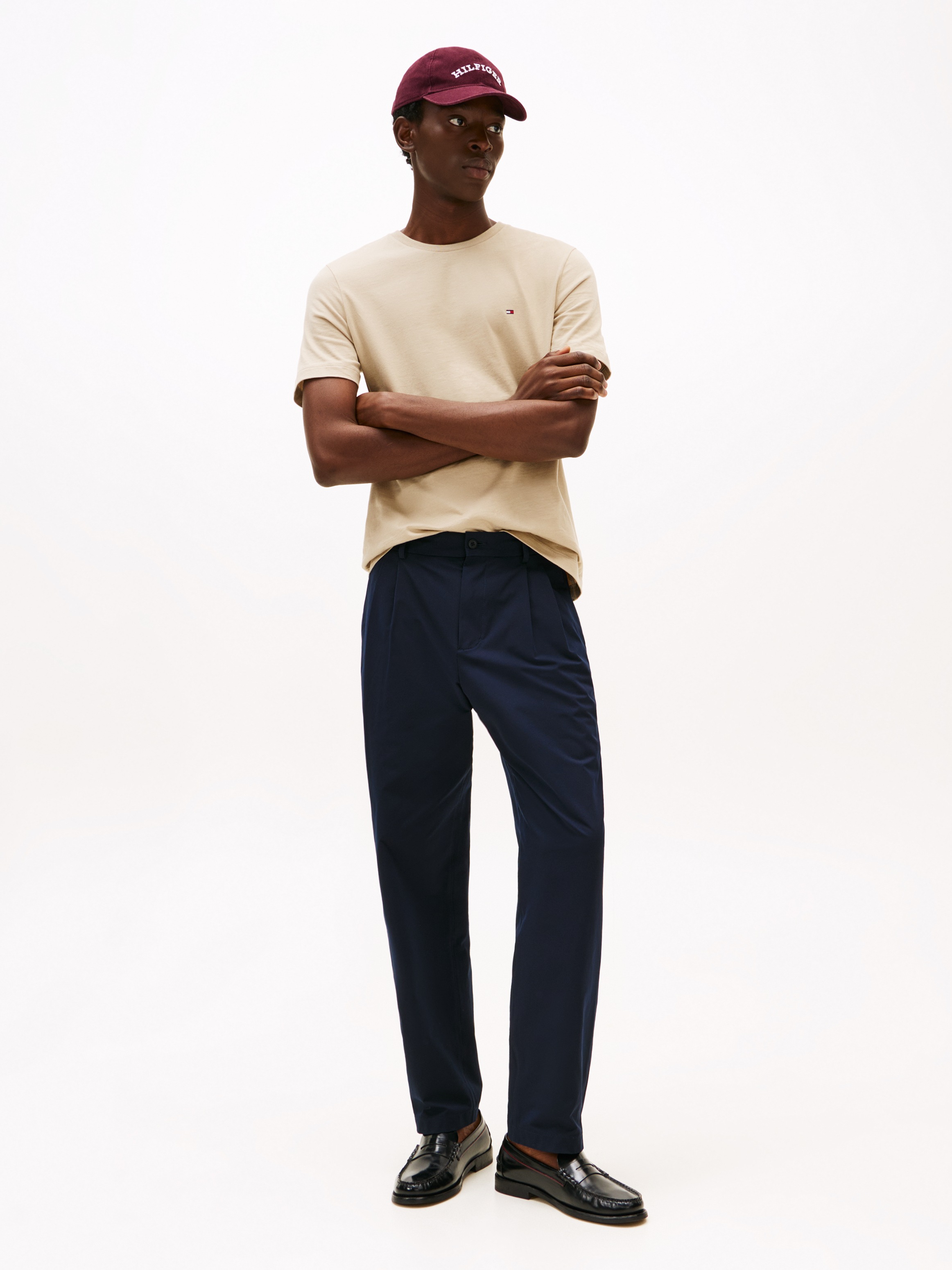 Tommy Hilfiger T-Shirt »ESSENTIAL REG FIT SOLID TEE«, mit Rundhalsausschnitt