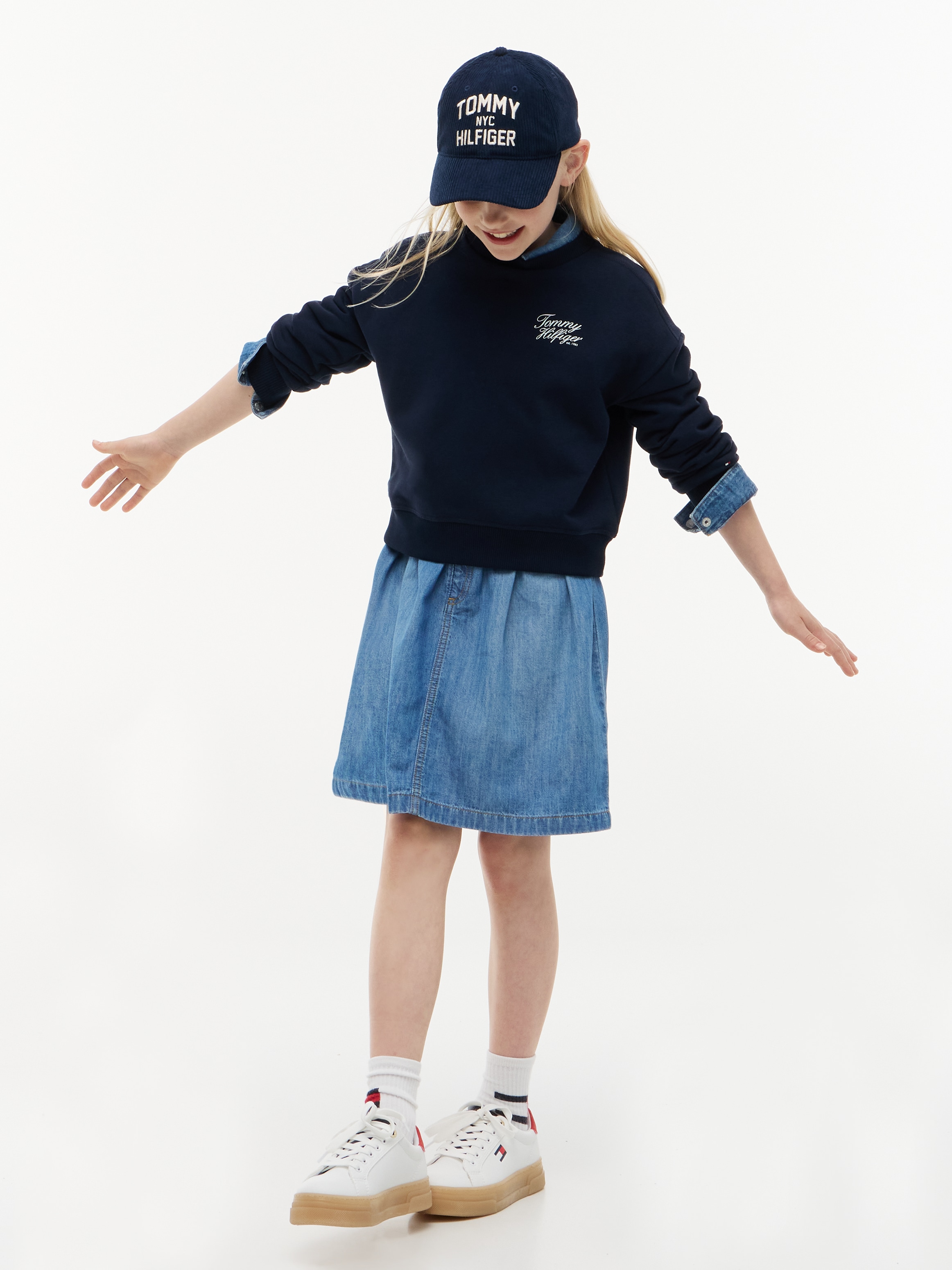 Tommy Hilfiger Sweatshirt »TOMMY SCRIPT PRINTED SWEATSHIRT«, Rundhalsausschnitt, Regular Fit, Kinder bis 16 Jahre
