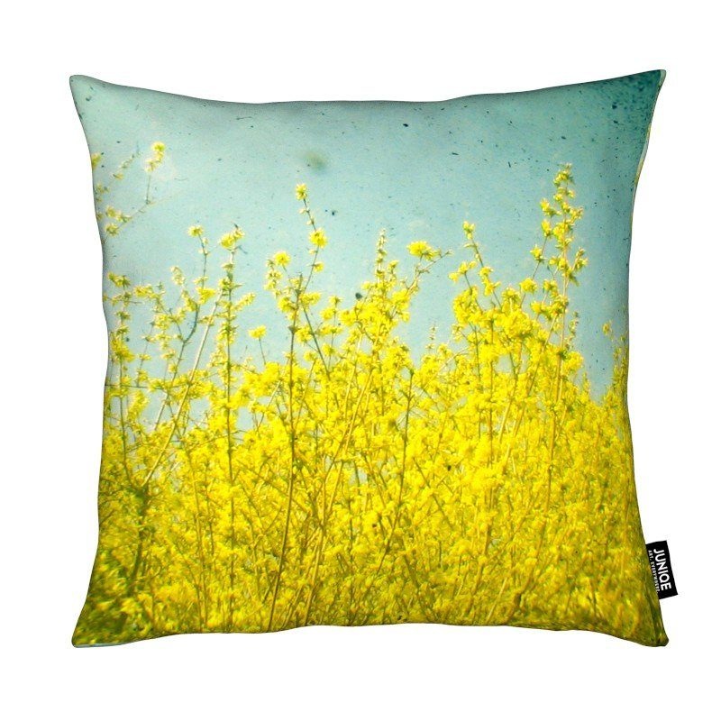 Juniqe Dekokissen »Summer«, Weiches, allergikerfreundliches Material