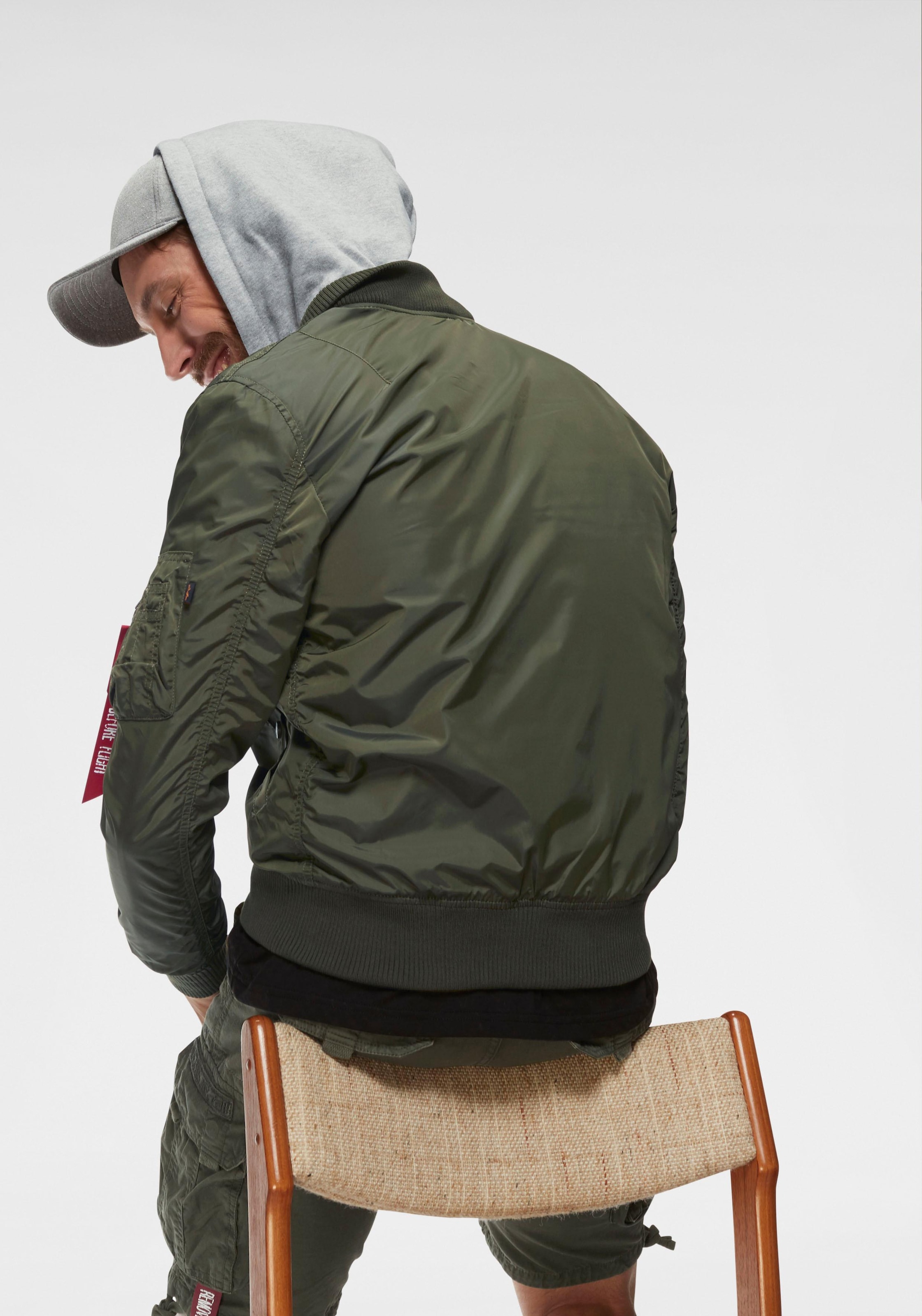 Alpha Industries Bomberjacke »MA-1 TT HOOD«, mit Kapuze