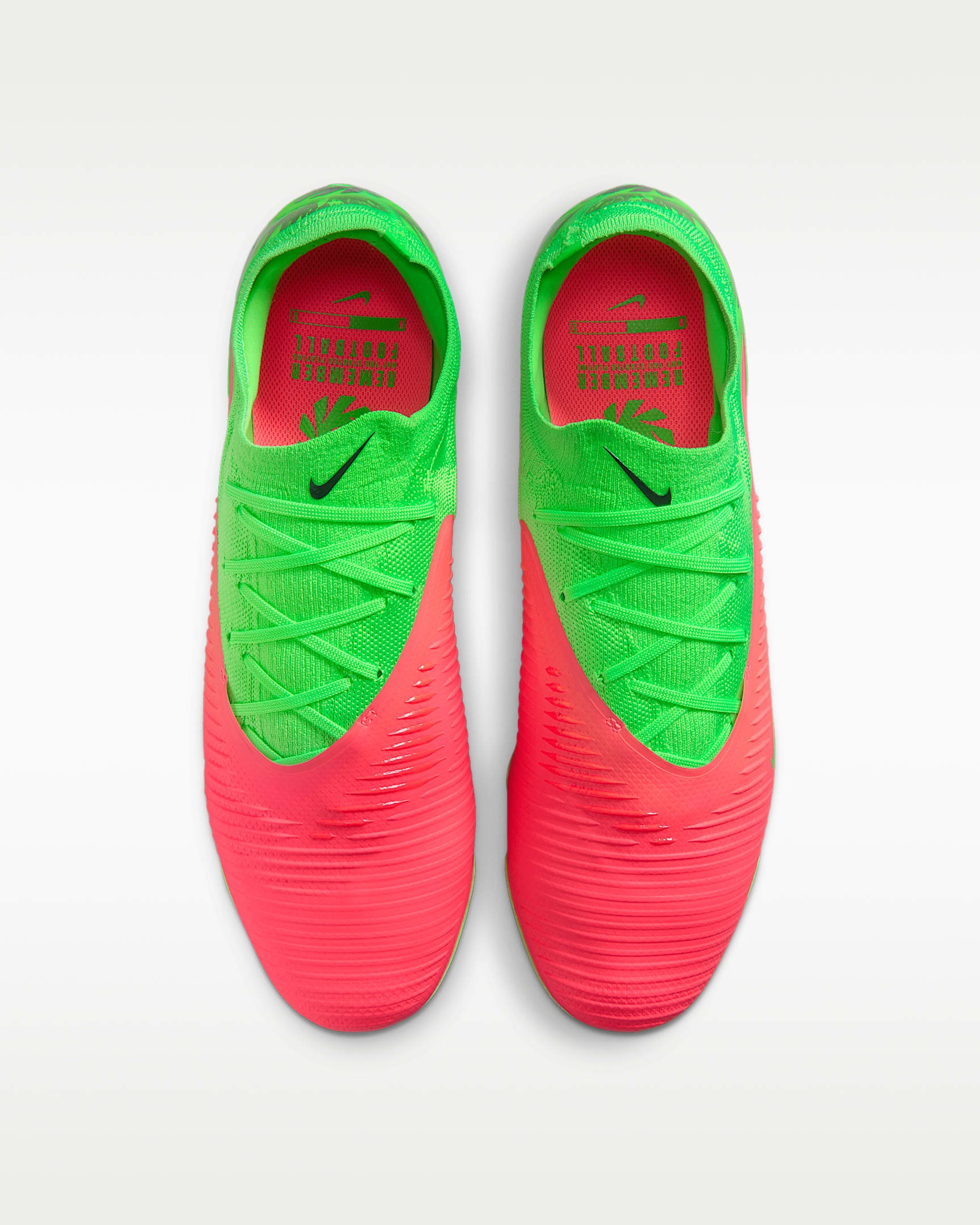 Nike Fußballschuh »PHANTOM 6 LOW PRO FG EH«  Erling Haarland, Außensohle für Rasenplätze
