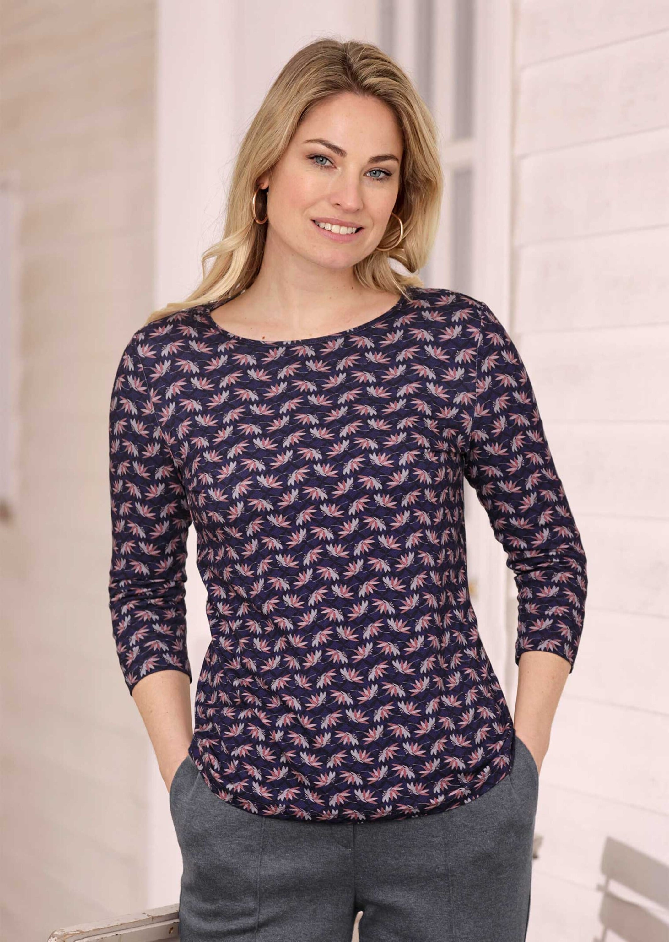 GOLDNER Print-Shirt »Kombinierfreundlich gemustertes Shirt« Effektvoller Multicolordruck