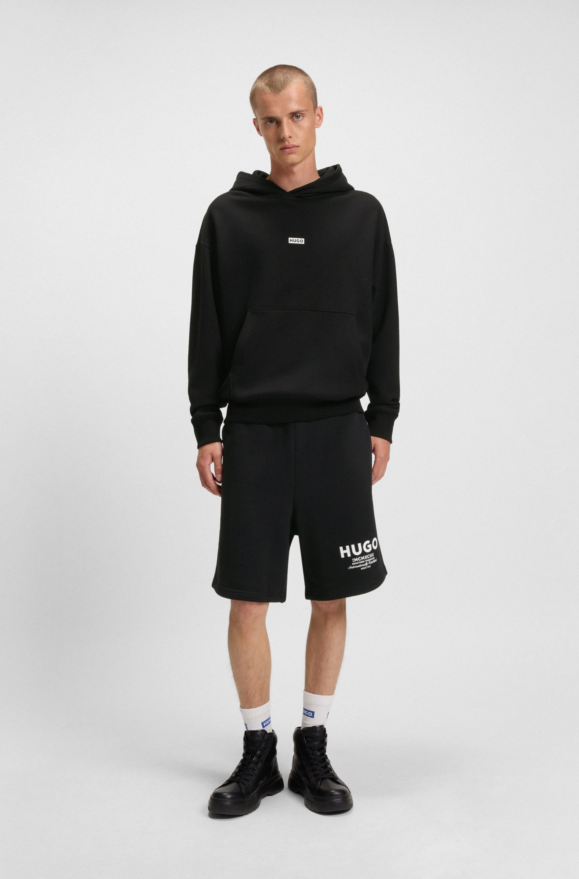 HUGO Blue Sweatshorts »Nomario«, mit großem Druck