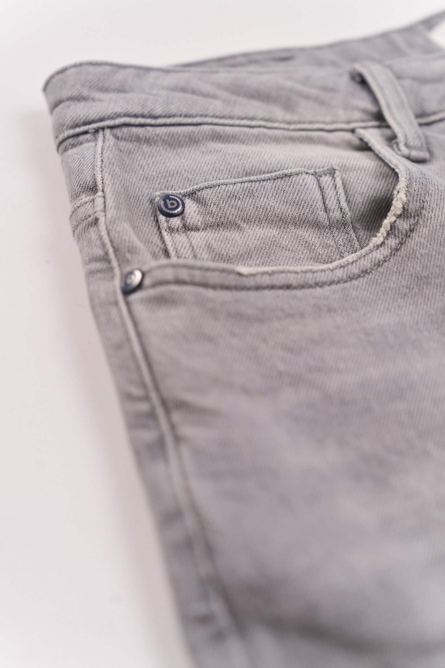 bugatti 5-Pocket-Jeans, mit geradem Beinverlauf