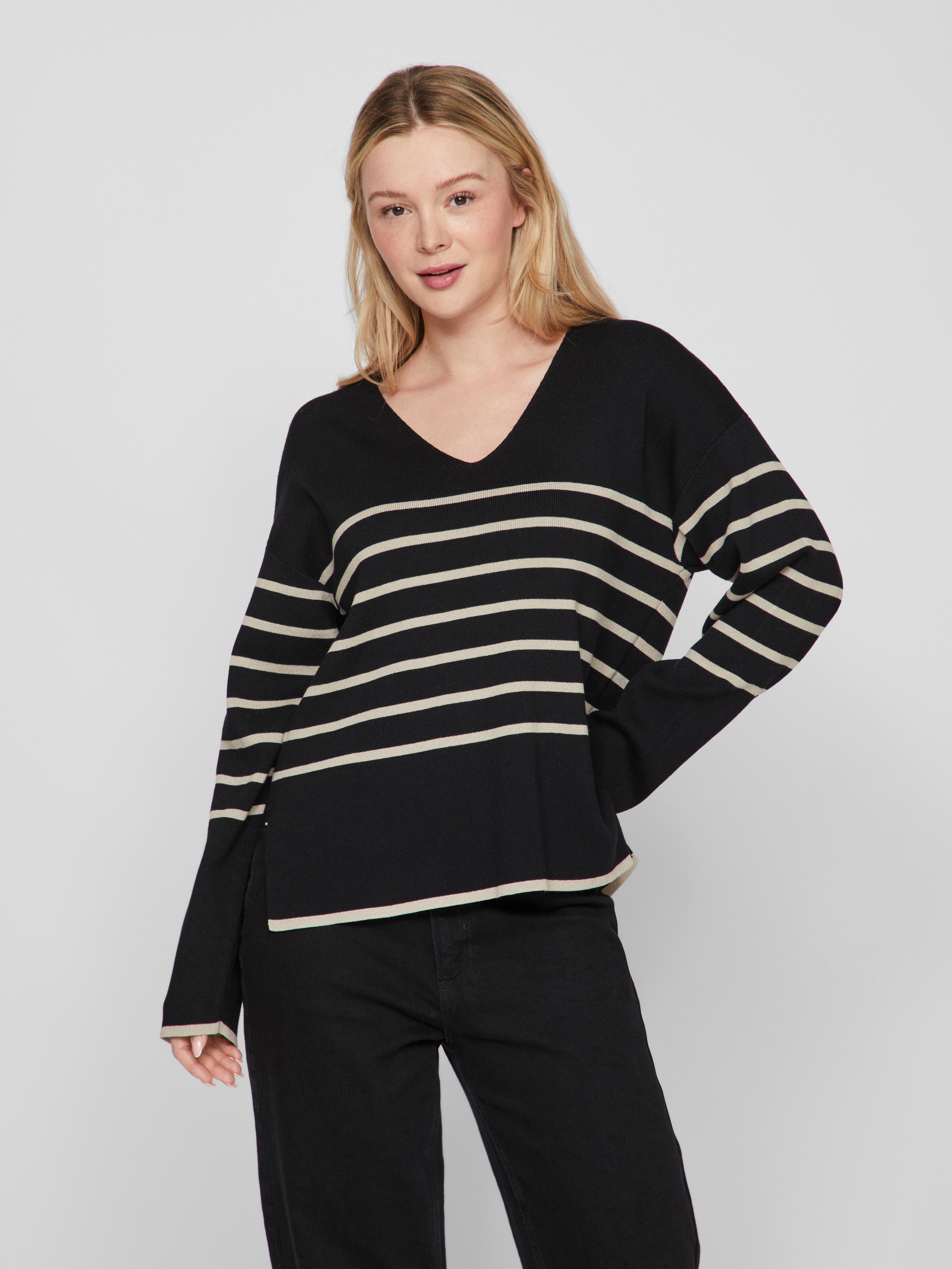 V-Ausschnitt-Pullover »VIOSTRIA V-NECK L/S REV TOP-NOOS«