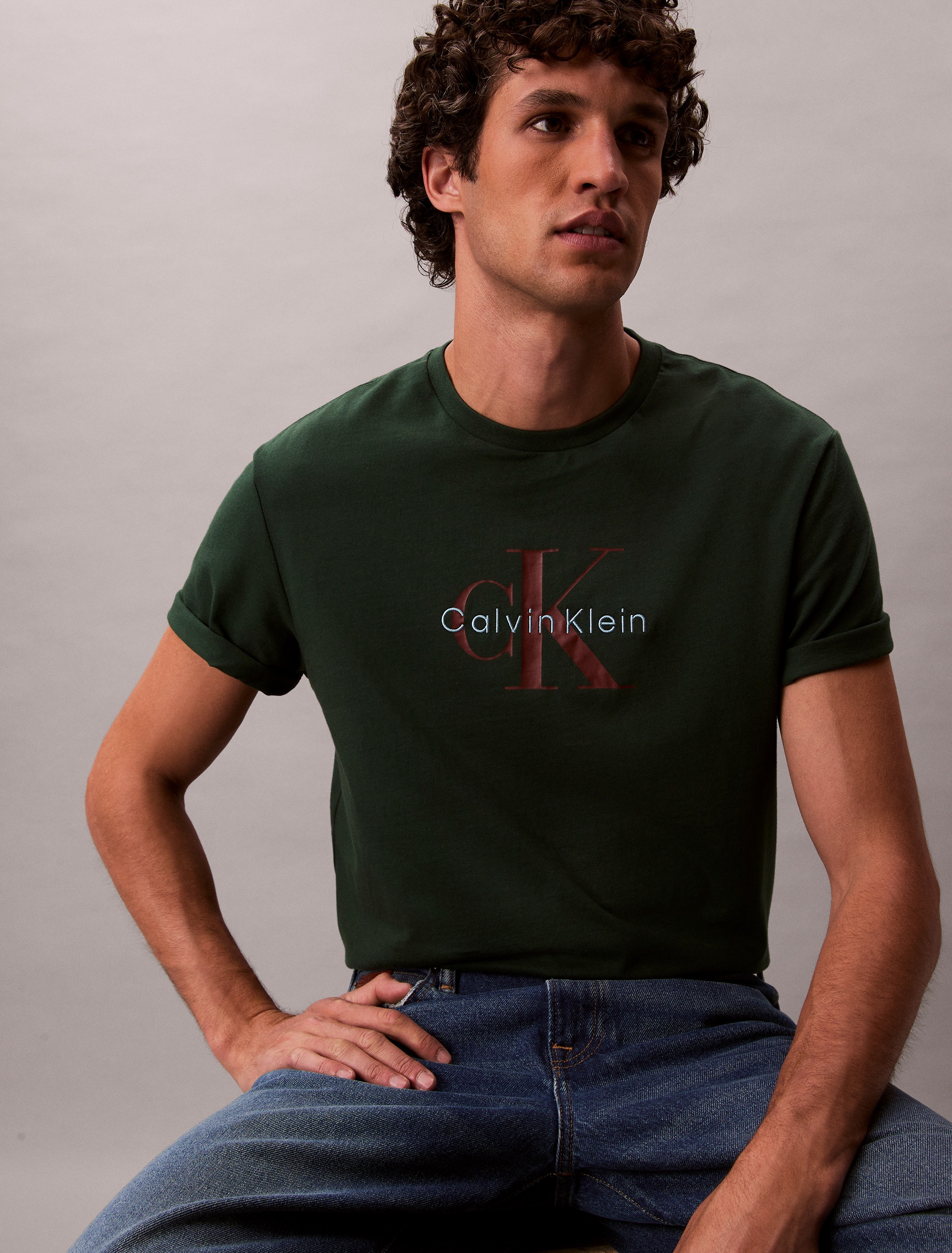 Calvin Klein Jeans T-Shirt »SS Hero Monologo Tee 20s«, Mit Rundhalsausschnitt, regular fit