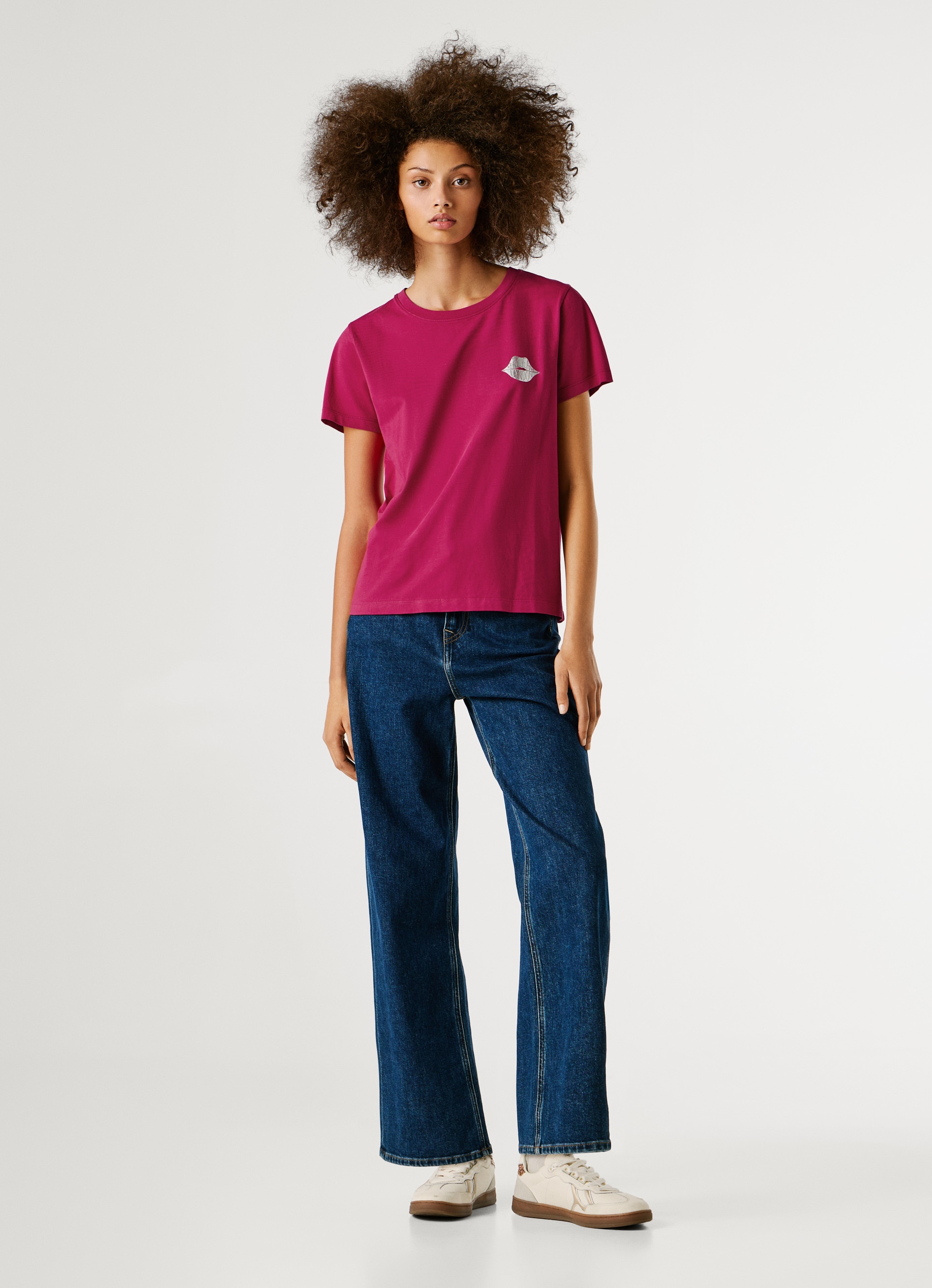Pepe Jeans T-Shirt »BRULE« mit Runhals, kleiner Print auf der Brust
