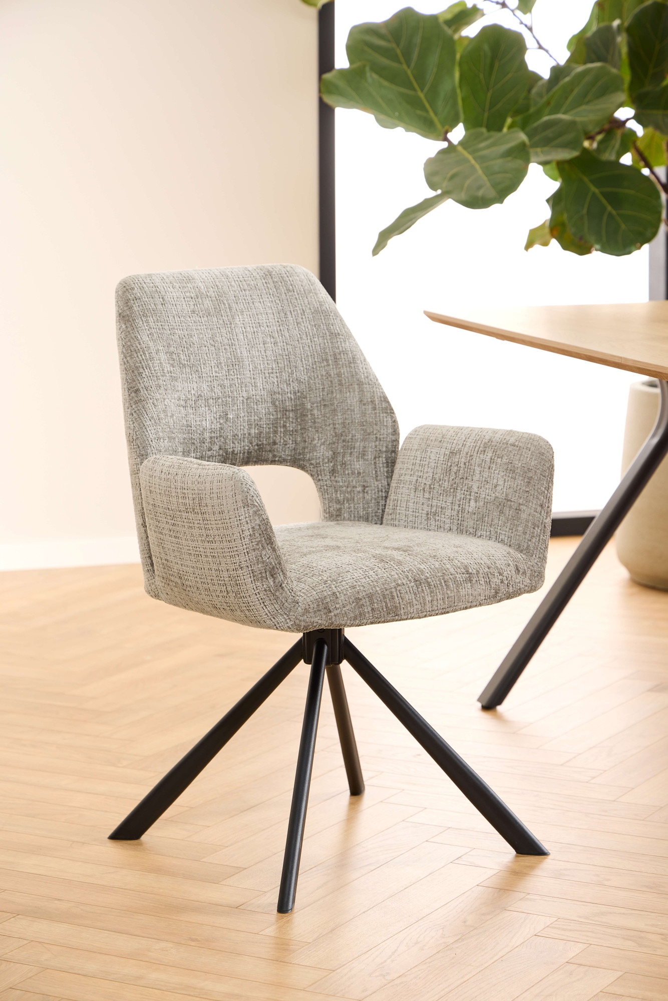 ACTONA GROUP Esszimmerstuhl »Graham, Polsterstuhl, Stuhl mit Polsterung« (Set) 2 Stk.Stoff, dekorativer Cut-Out, Drehfunktion, 4-Stern-Gestell, FSC™