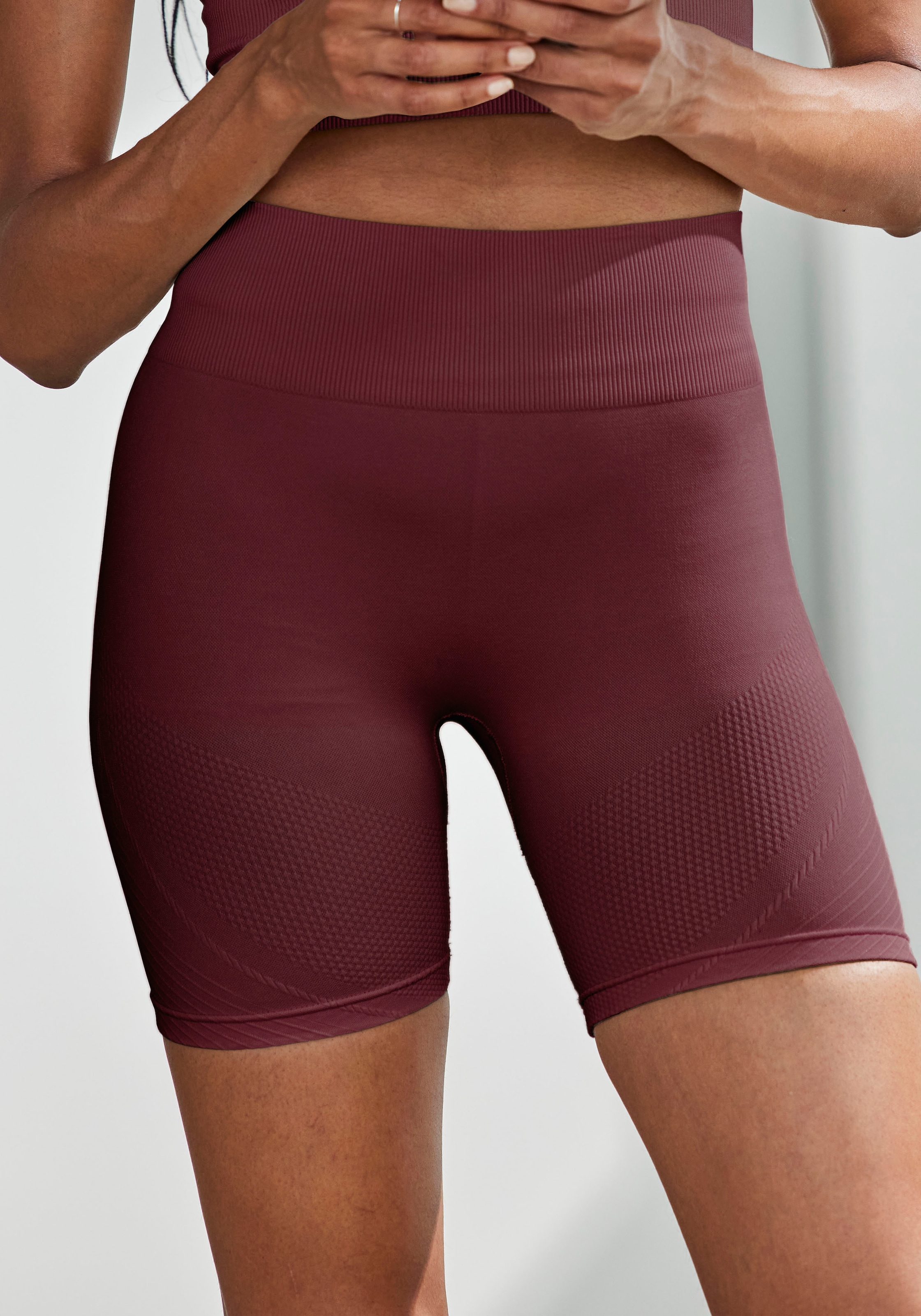 Funktionsshorts »Po Push Up«, mit Rippstruktur und Shapingeffekt, Sportshorts