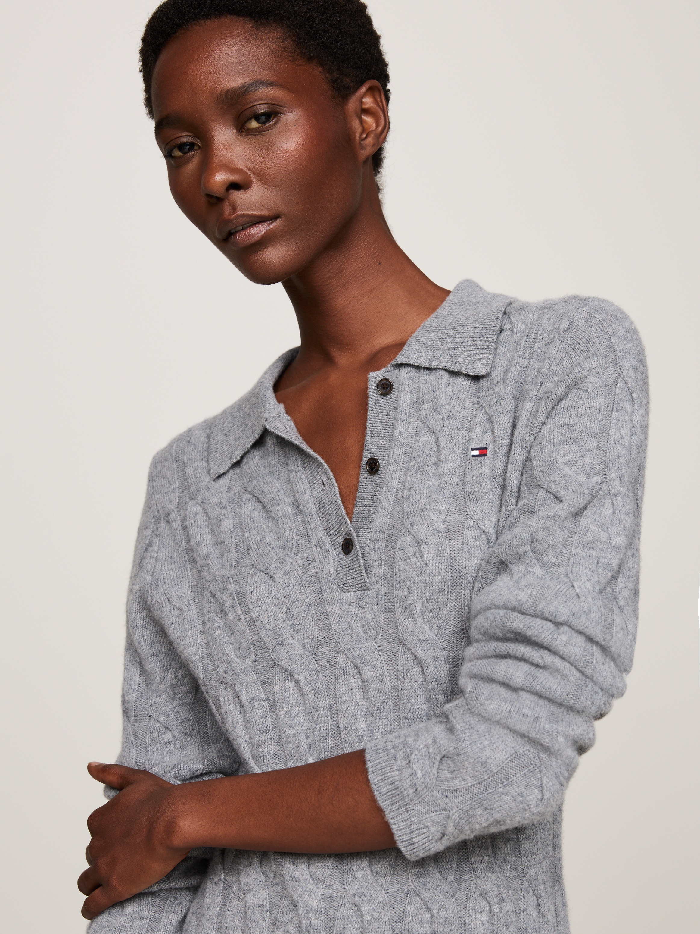 Tommy Hilfiger Strickkleid »SOFT WOOL CABLE POLO SWT DRESS«, mit Zopfmuster, Polokragen