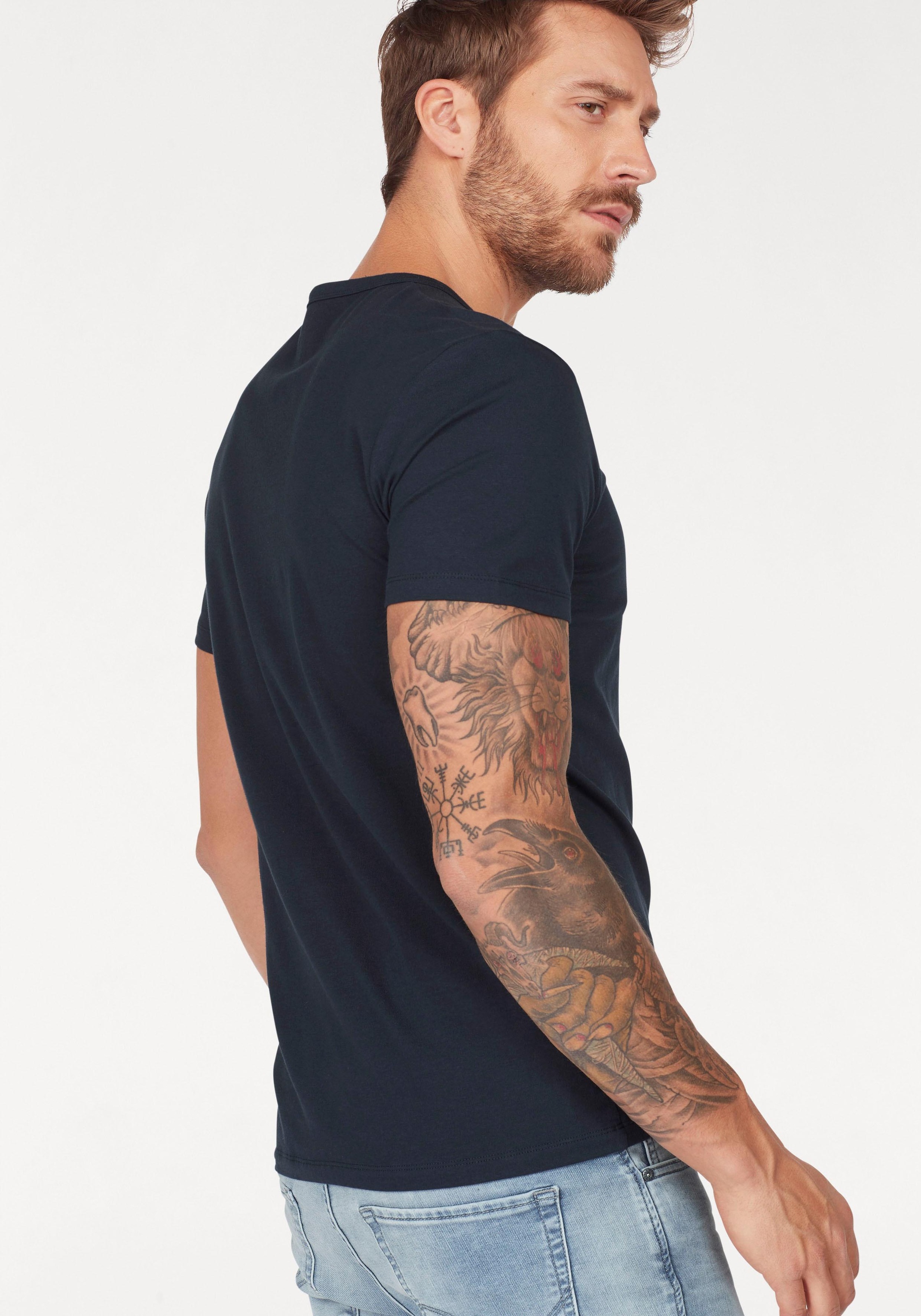 Jack & Jones T-Shirt »SLIM- FIT BASIC TEE V-NECK«, mit V-Ausschnitt