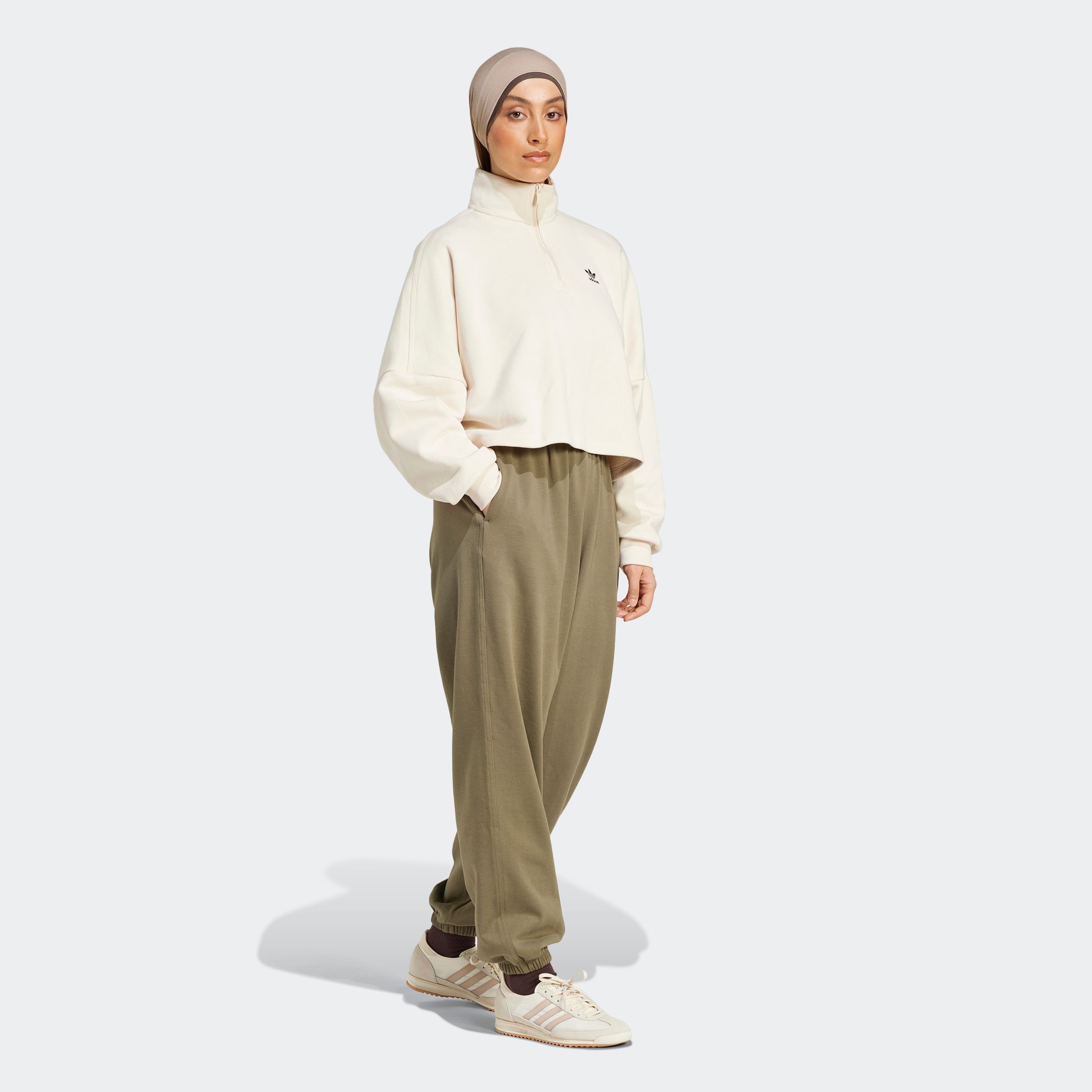 adidas Originals Sporthose »ESS BYFR JOGGER«, (1 tlg.), Boyfriend Style, bequem und lässig, weiches French Terry