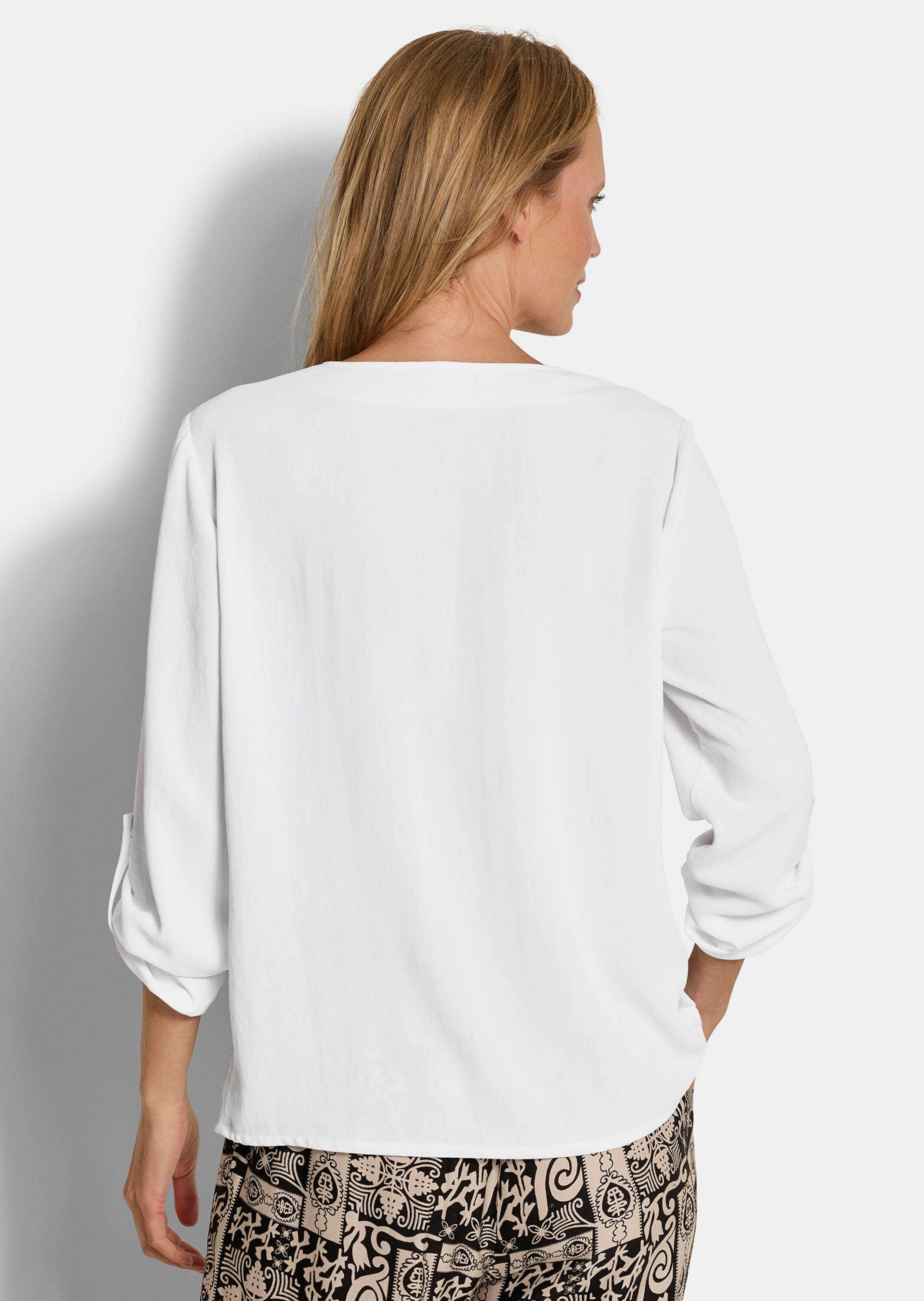 GOLDNER Schlupfbluse »Kurzgröße Elegante Basicbluse mit V-Ausschnitt« Krempelarm