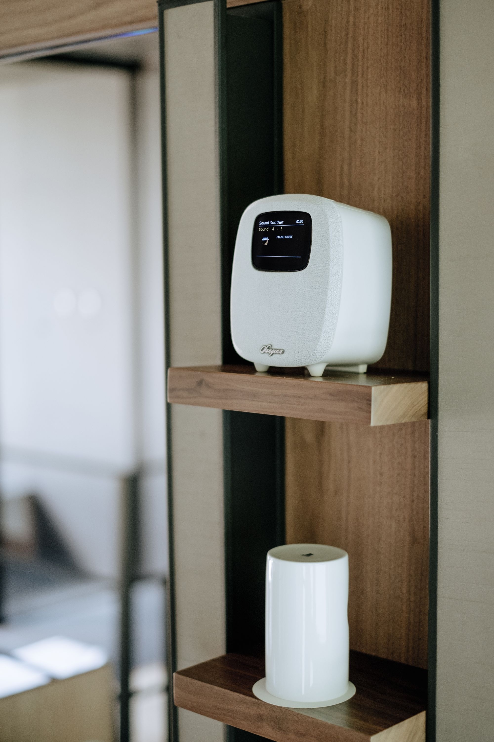 Sangean Uhrenradio »DCR-83« (A2DP Bluetooth | AVRCP Bluetooth FM-Tuner mit RDS ) DAB+, Farbdisplay, Bluetooth, USB zum Aufladen des Smartphones