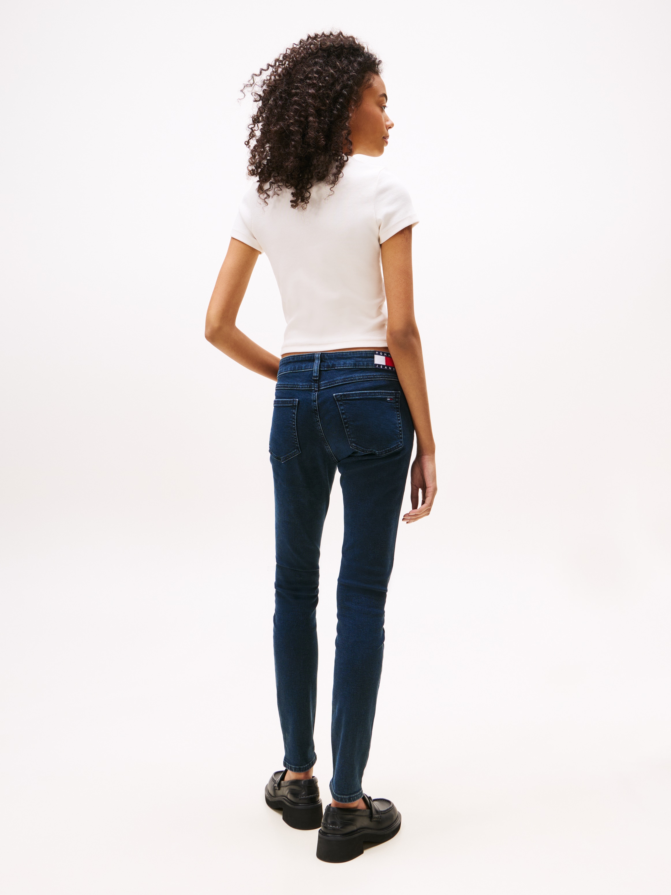 Tommy Jeans Skinny-fit-Jeans »SOPHIE LW SKN«, mit Logo-Badge, in Knöchellänge