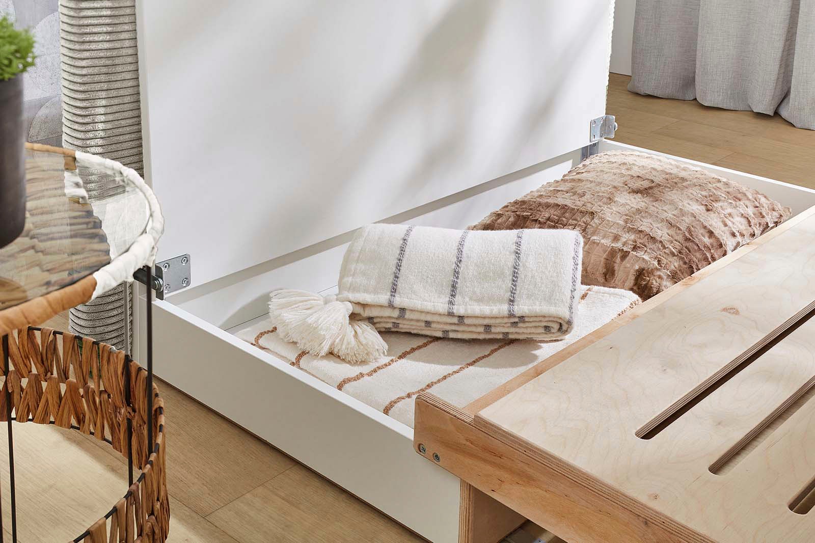Jockenhöfer Gruppe Schlafsofa »Torben«, Platzsparendes Sofa mit Gästebettfunktion und Stauraum