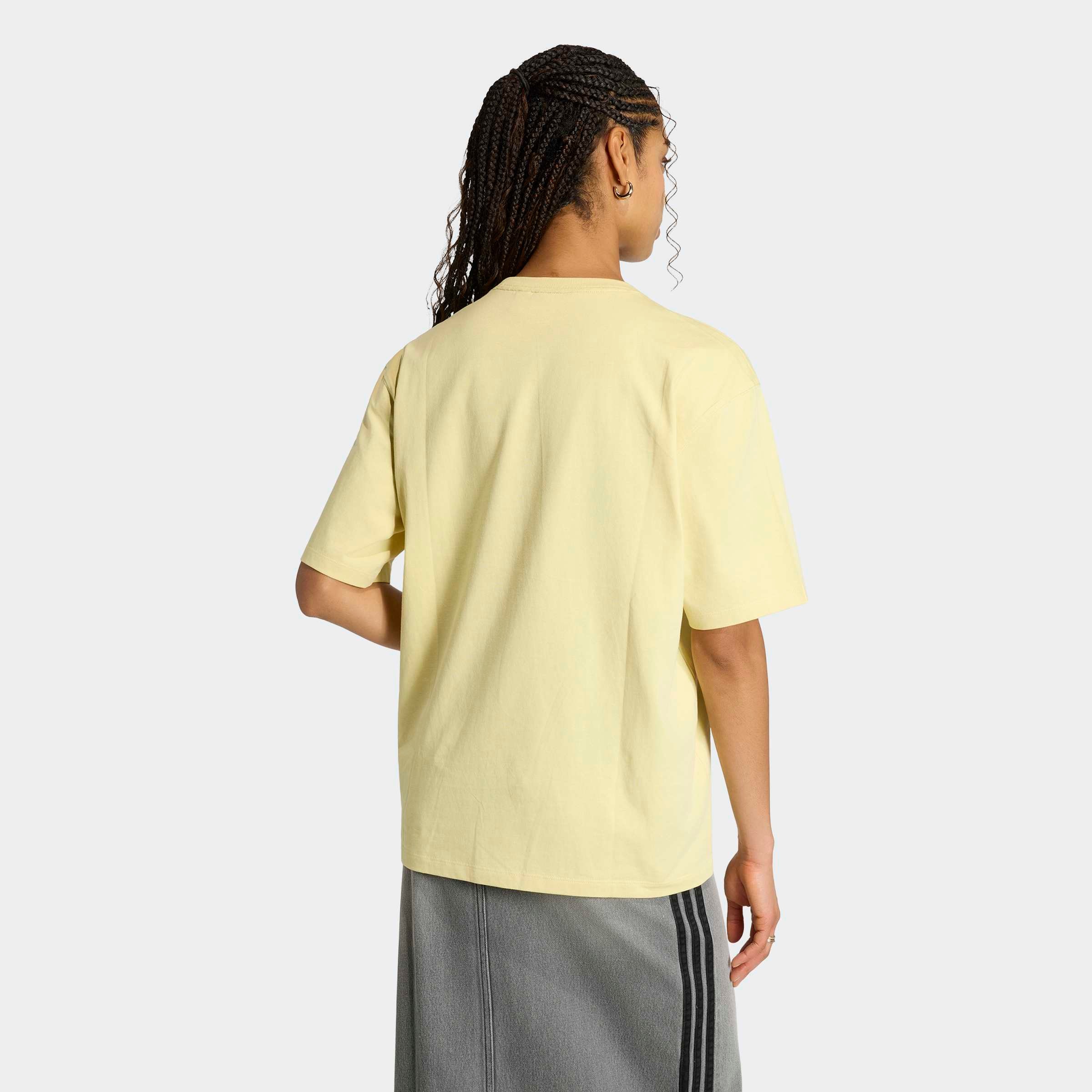 adidas Originals T-Shirt »ESS BOYFR TEE« sportlicher Stil, aus Baumwolle, Kurzarm, Rundhalsausschnitt
