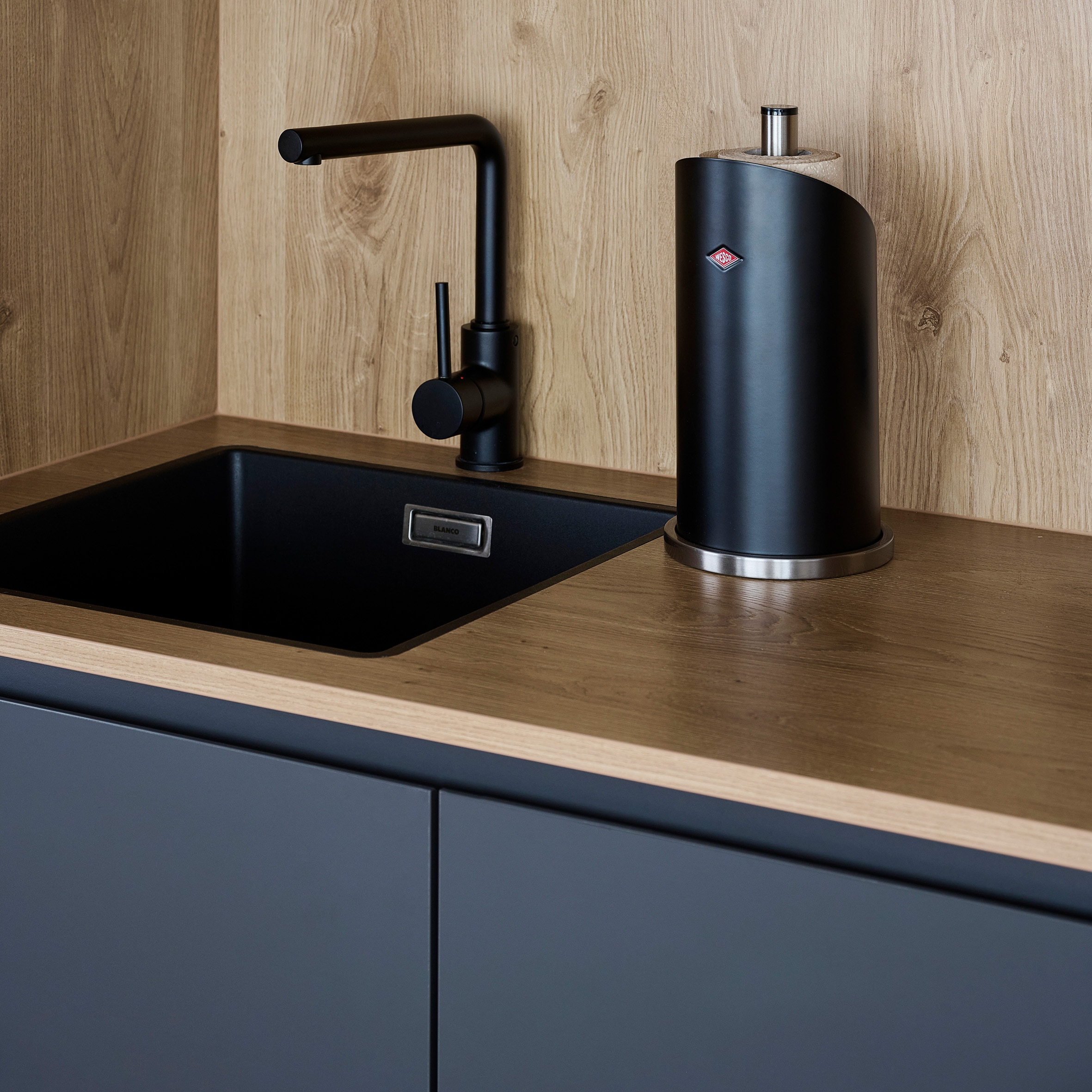 WESCO Küchenrollenhalter »Papierrollenhalter, Höhe ca. 30 cm« für handelsübliche Küchenpapierrollen oder 2-3 Toilettenpapierrollen